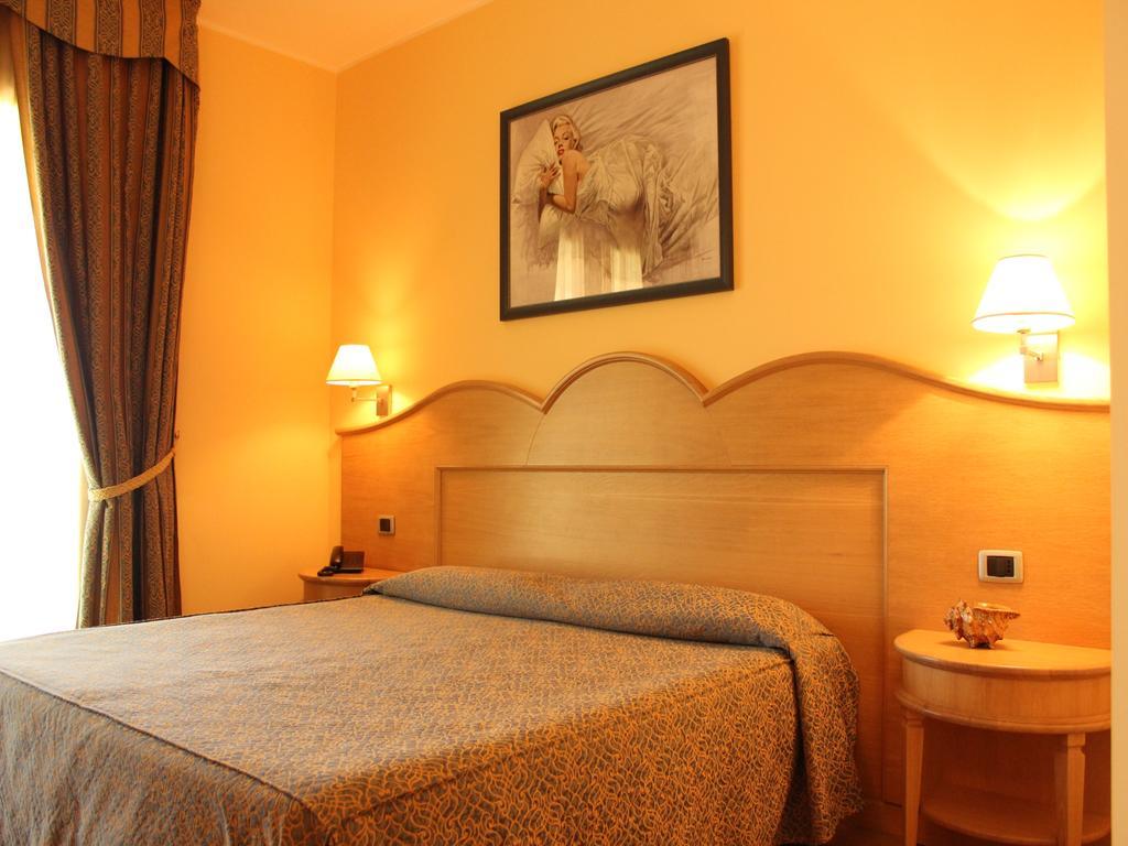 Comfort Triple Room Terrace