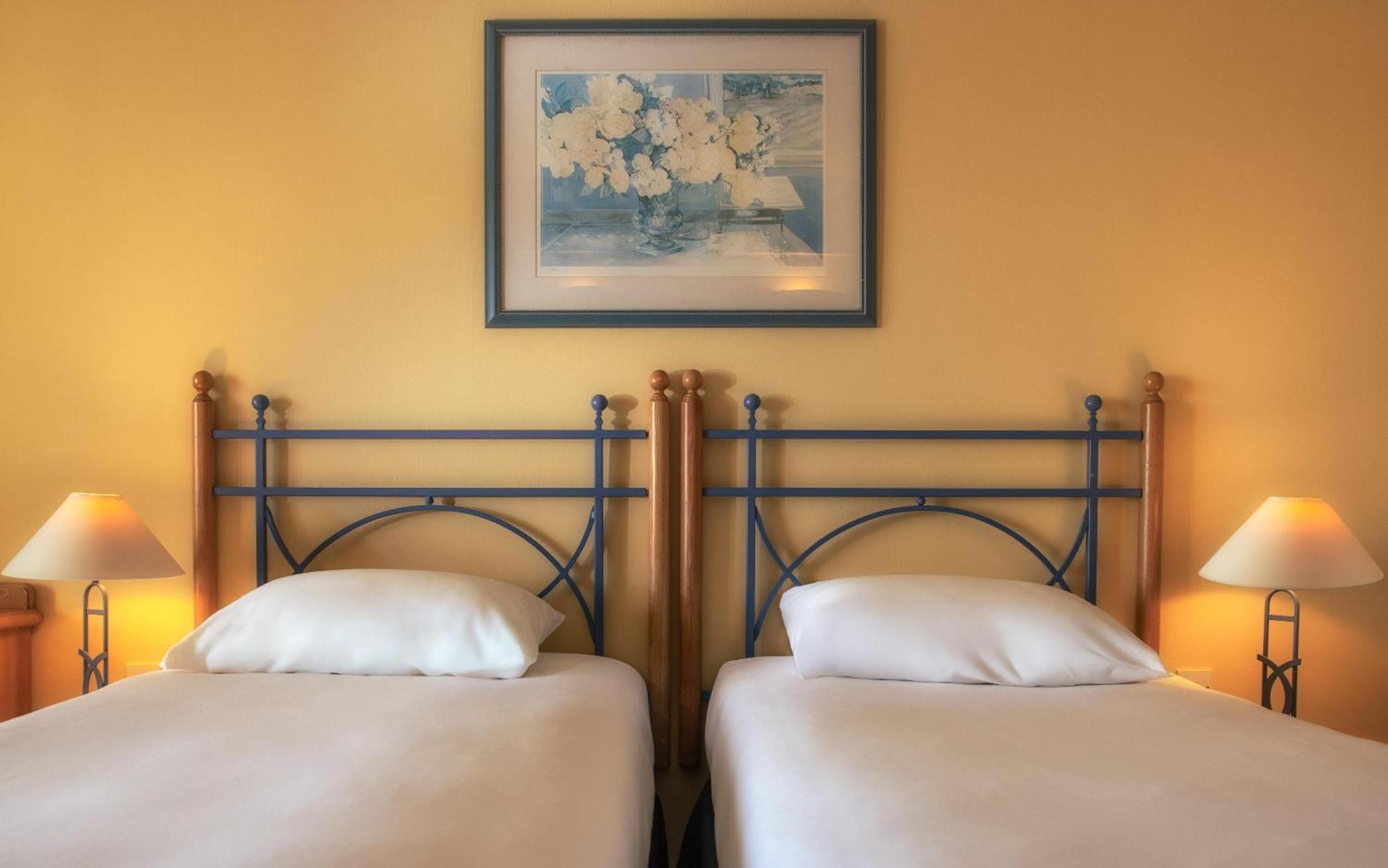 Classic Twin Room