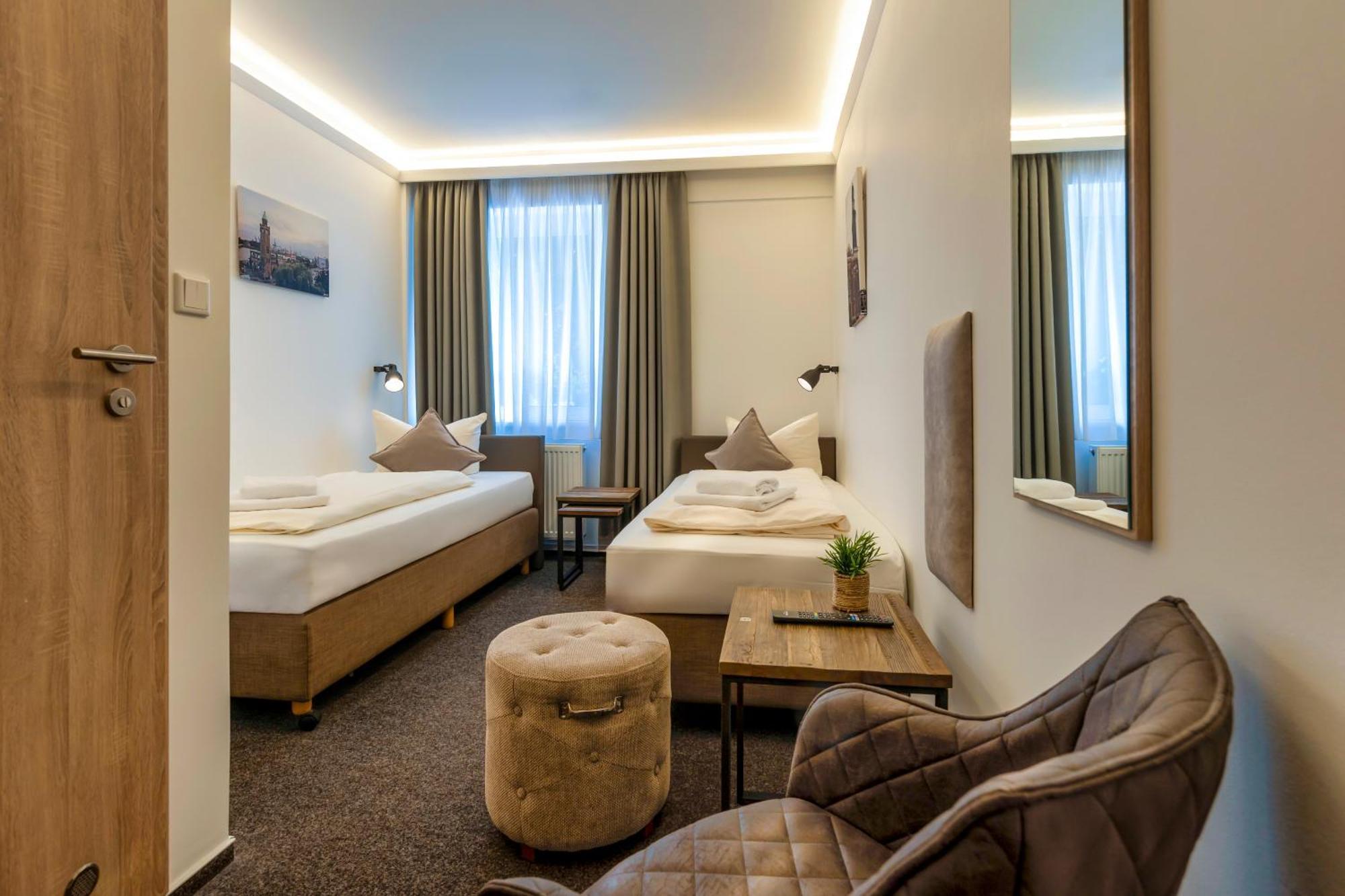 Standard Twin Room