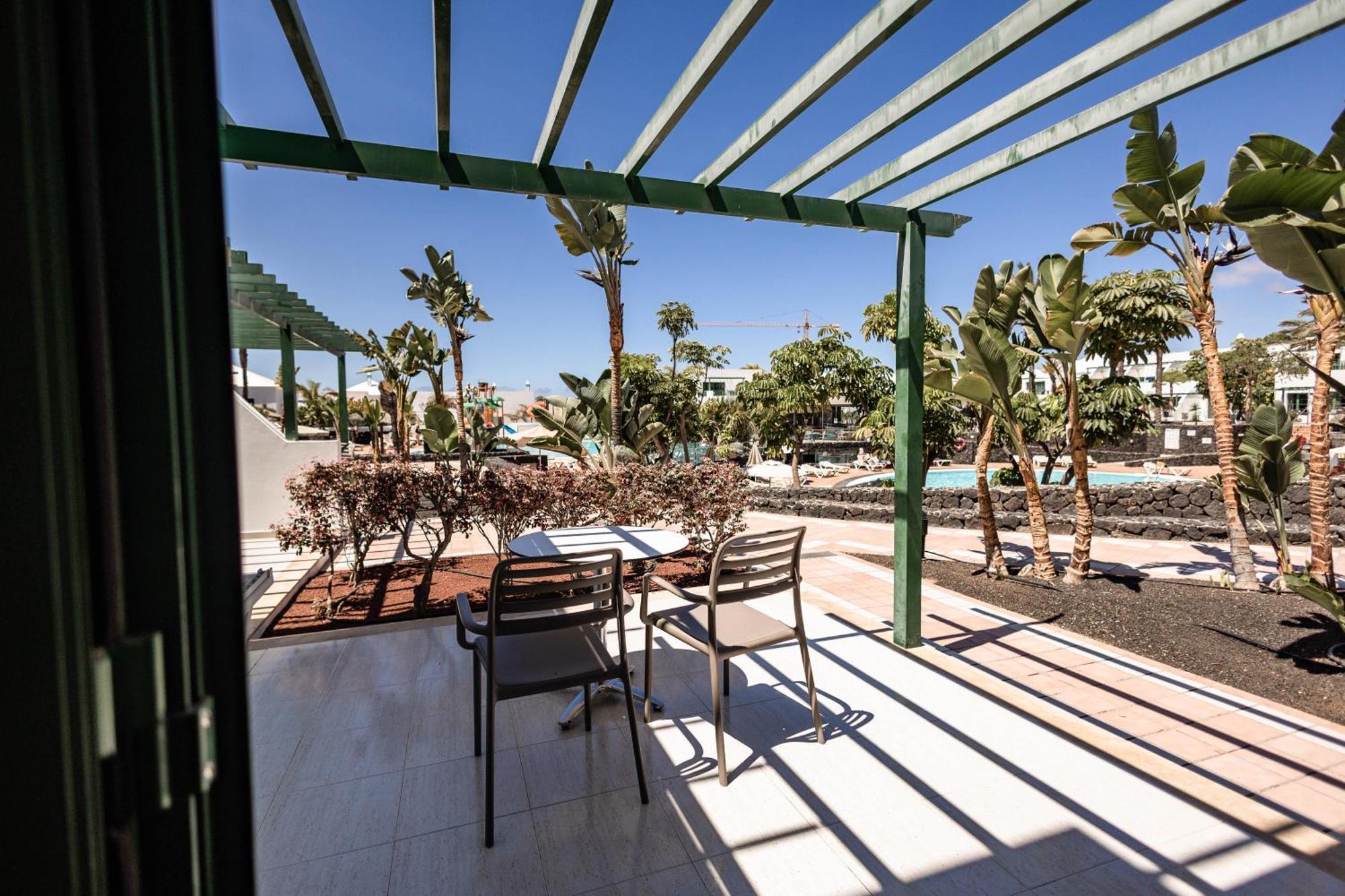 Classic One Bedroom Apartment Terrace Pool View