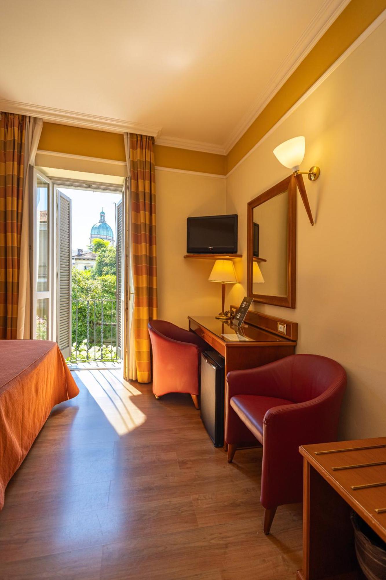 Classic Double or Twin Room Garden View