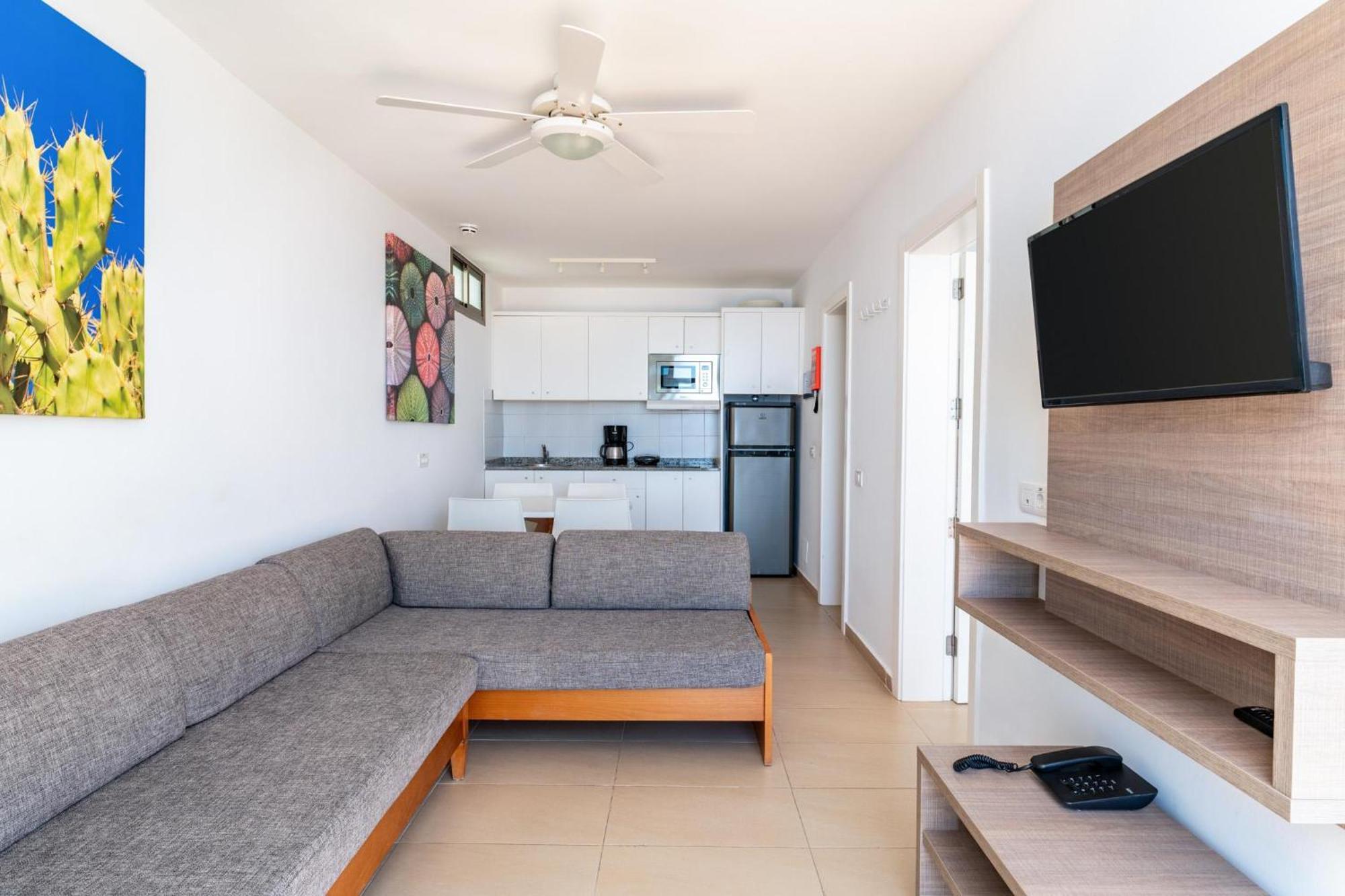 Classic One Bedroom Apartment Balcony Sea View