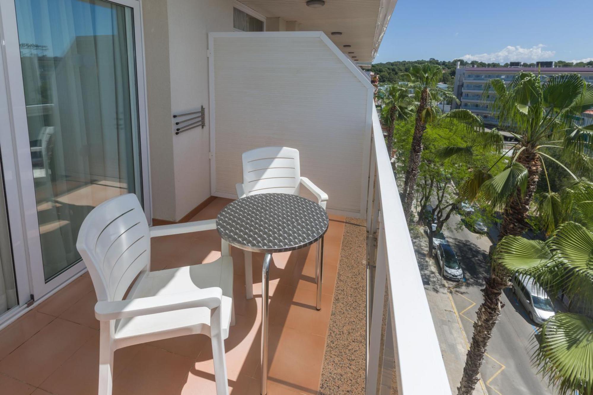 Standard lateral pool view 4*