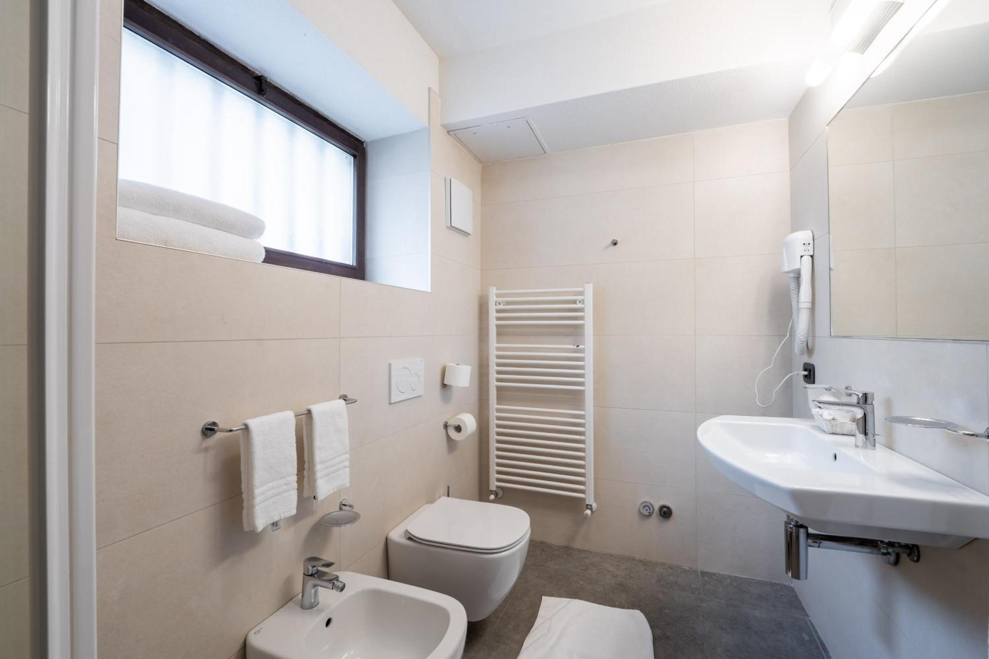 Economy Twin Room