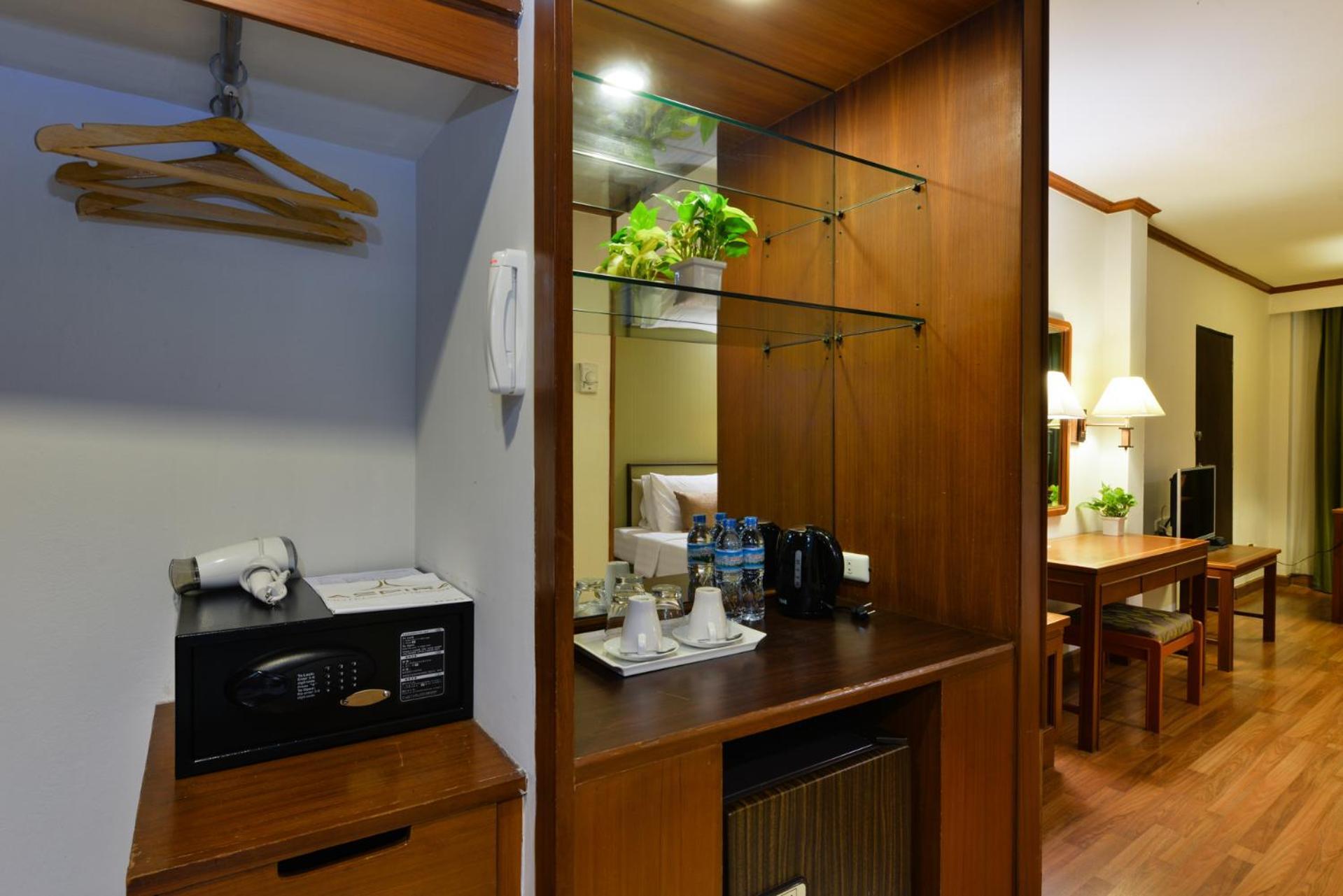 Superior King Room
