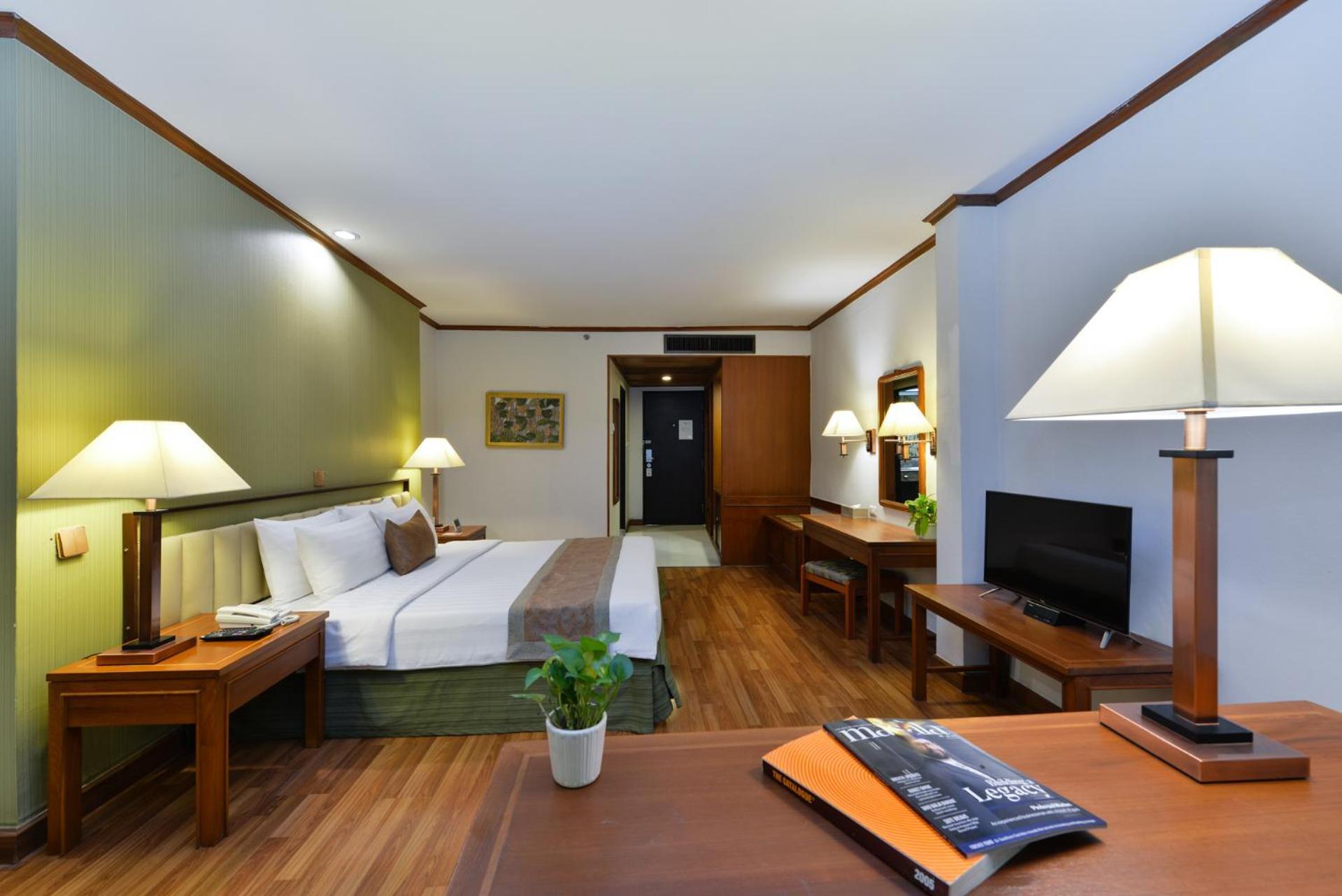 Superior King Room