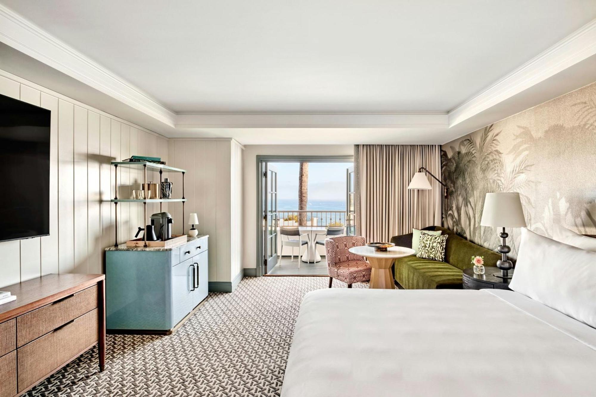 King or Double Room Coastline View