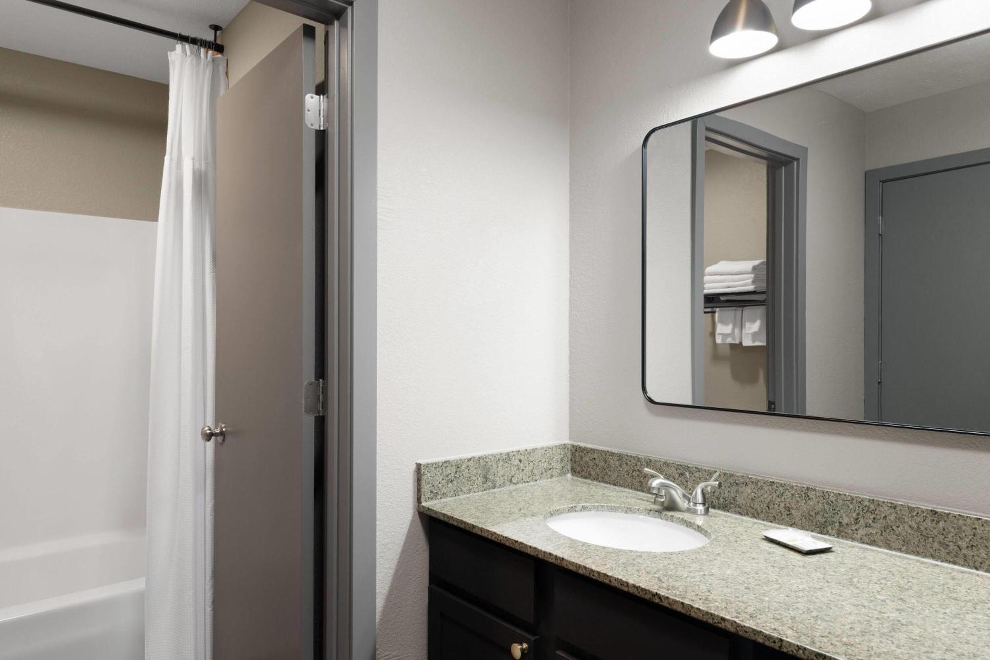 One-Bedroom King Suite Non-Smoking