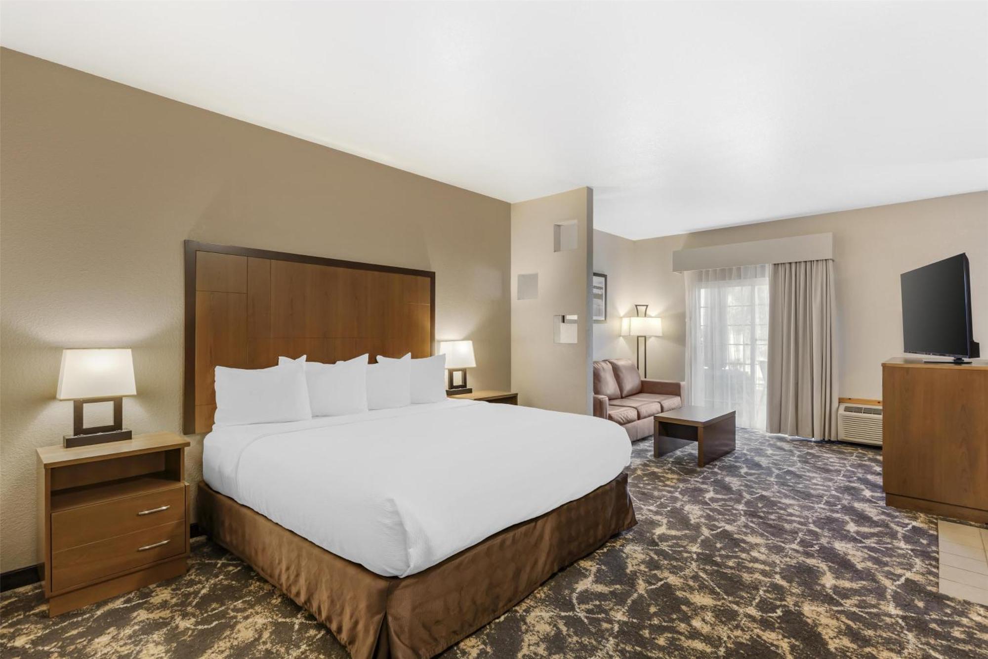 King Suite Spa Bath
