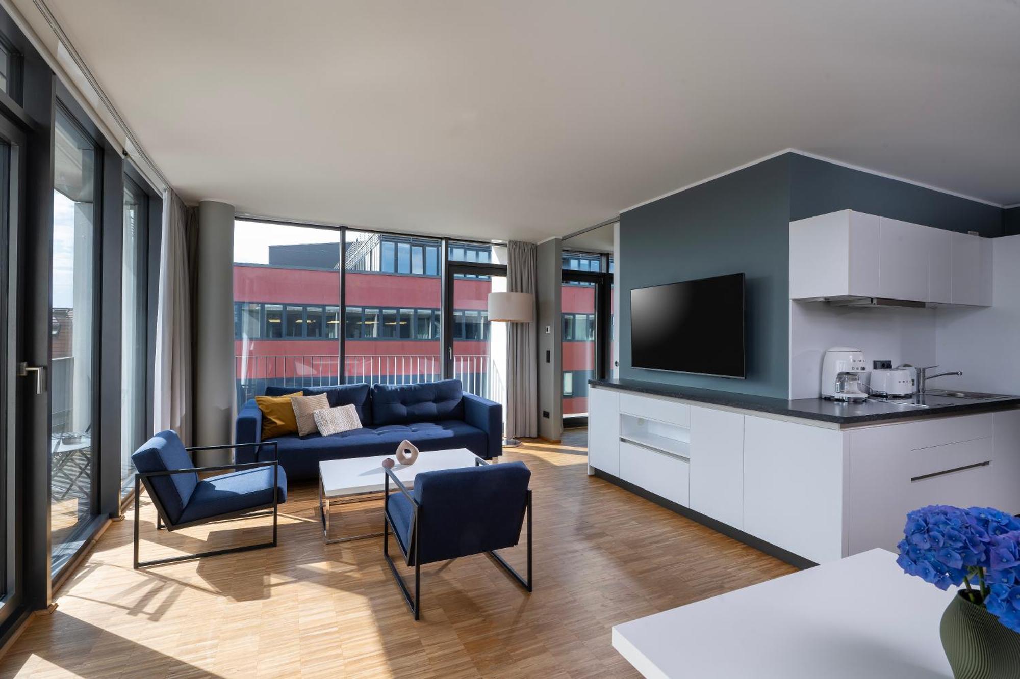 Corner Apartment Lake View
