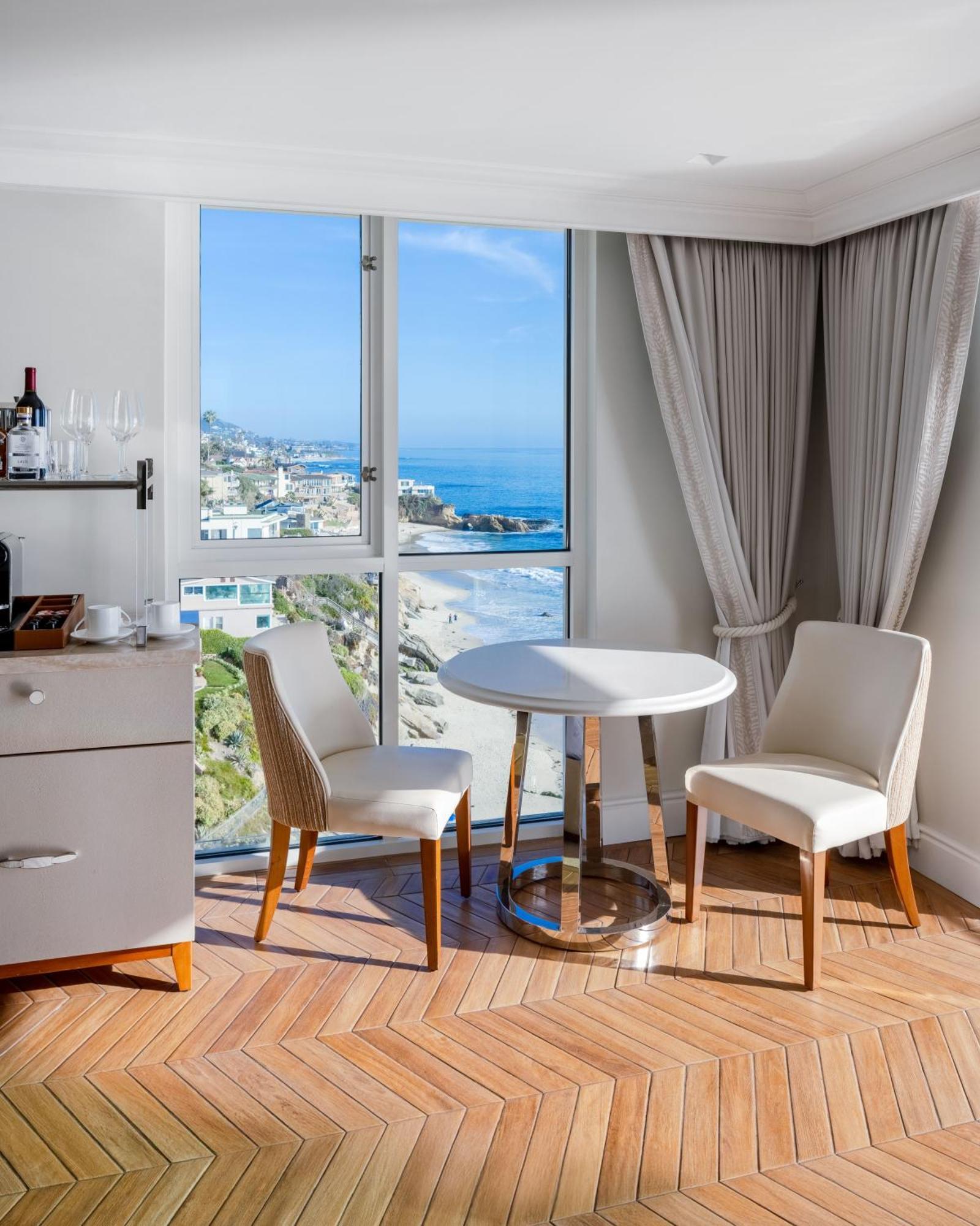 Premium Oceanfront King Corner Studio