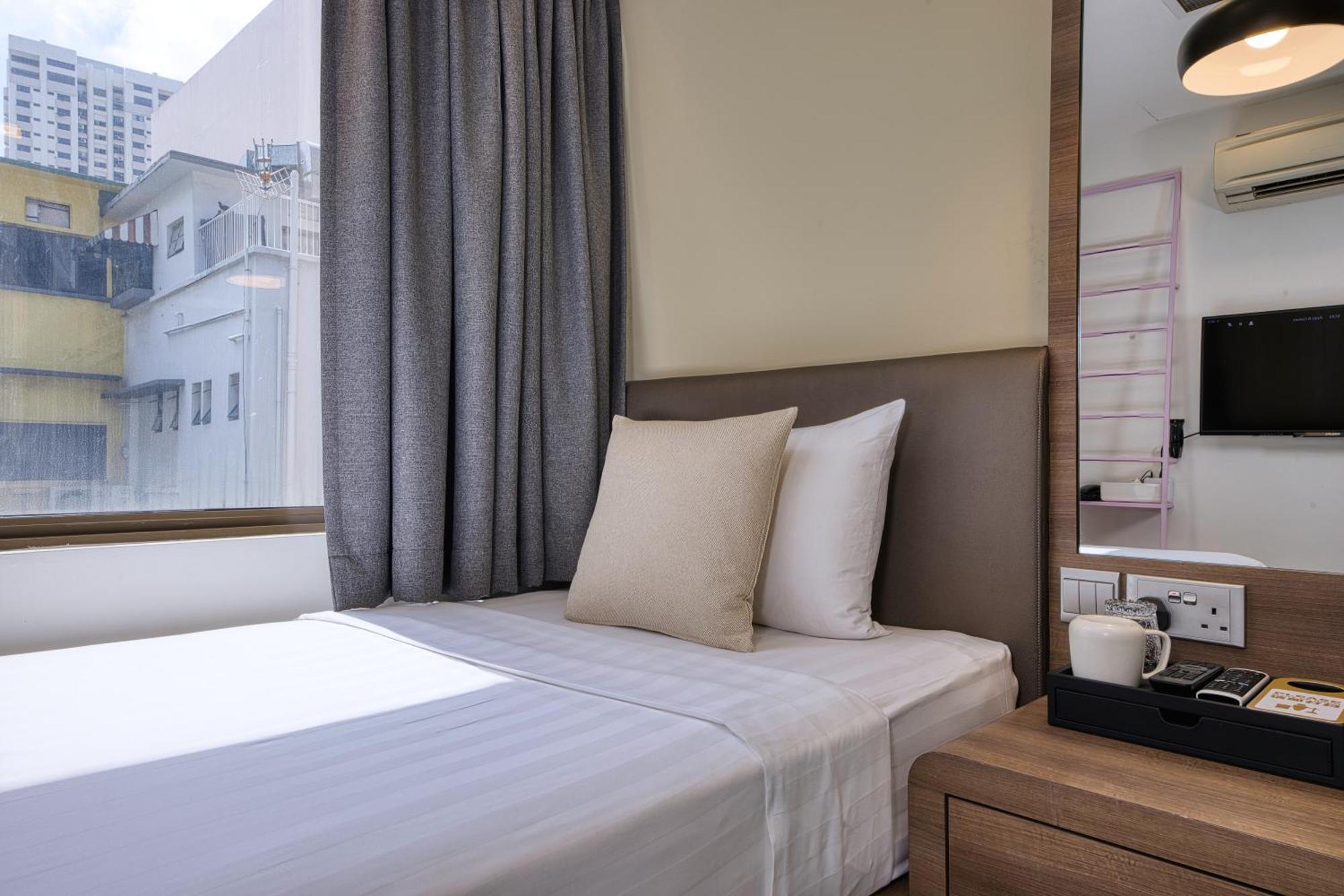 Premium Single Room