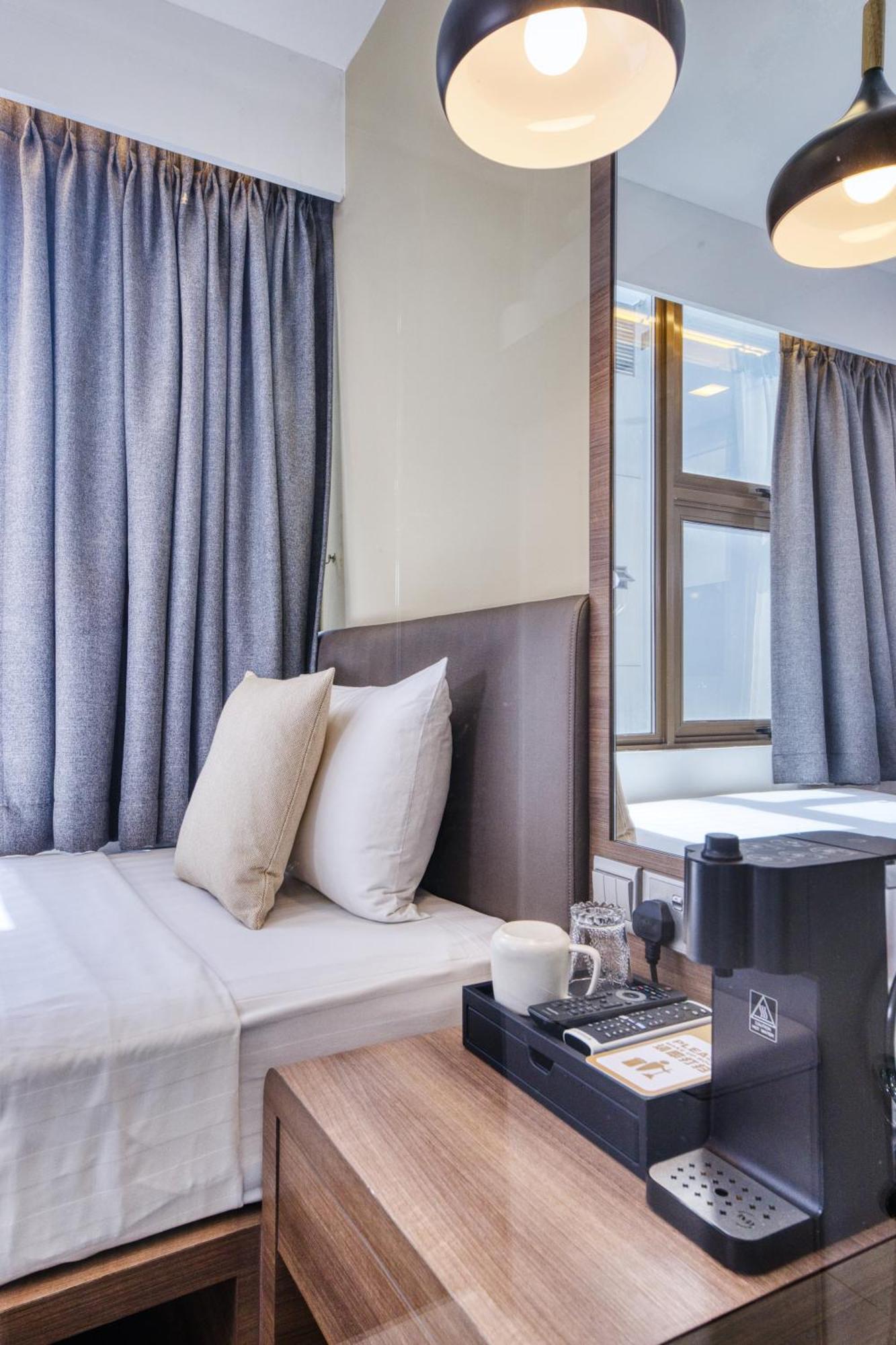Premium Single Room