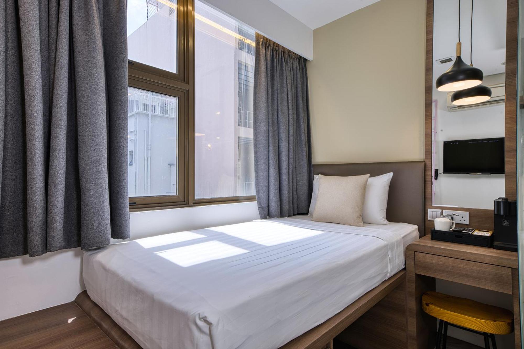 Premium Single Room