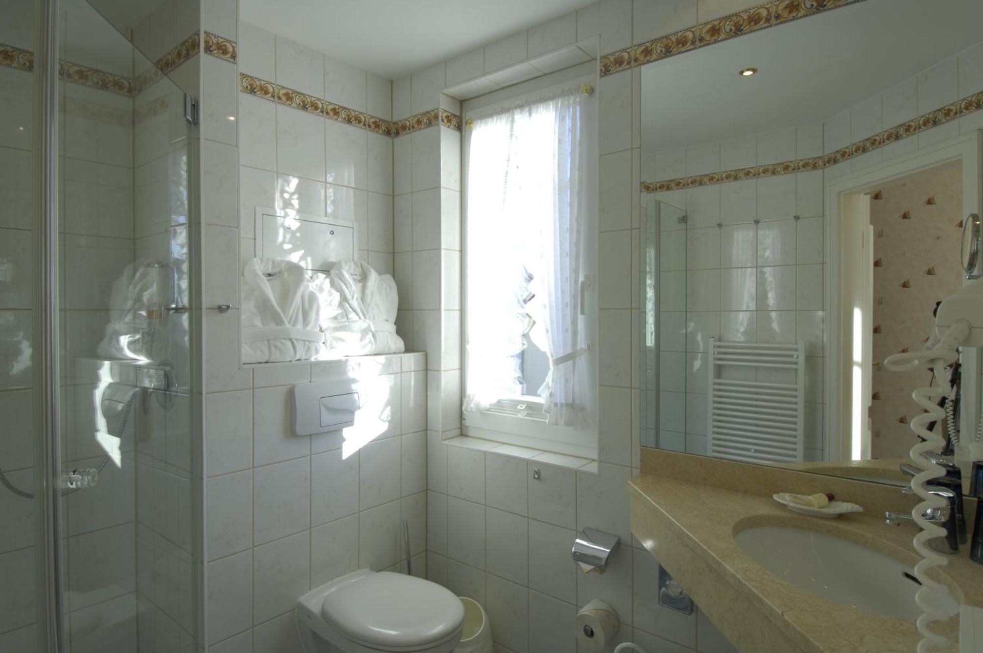 Double Room Balcony Bath or Shower