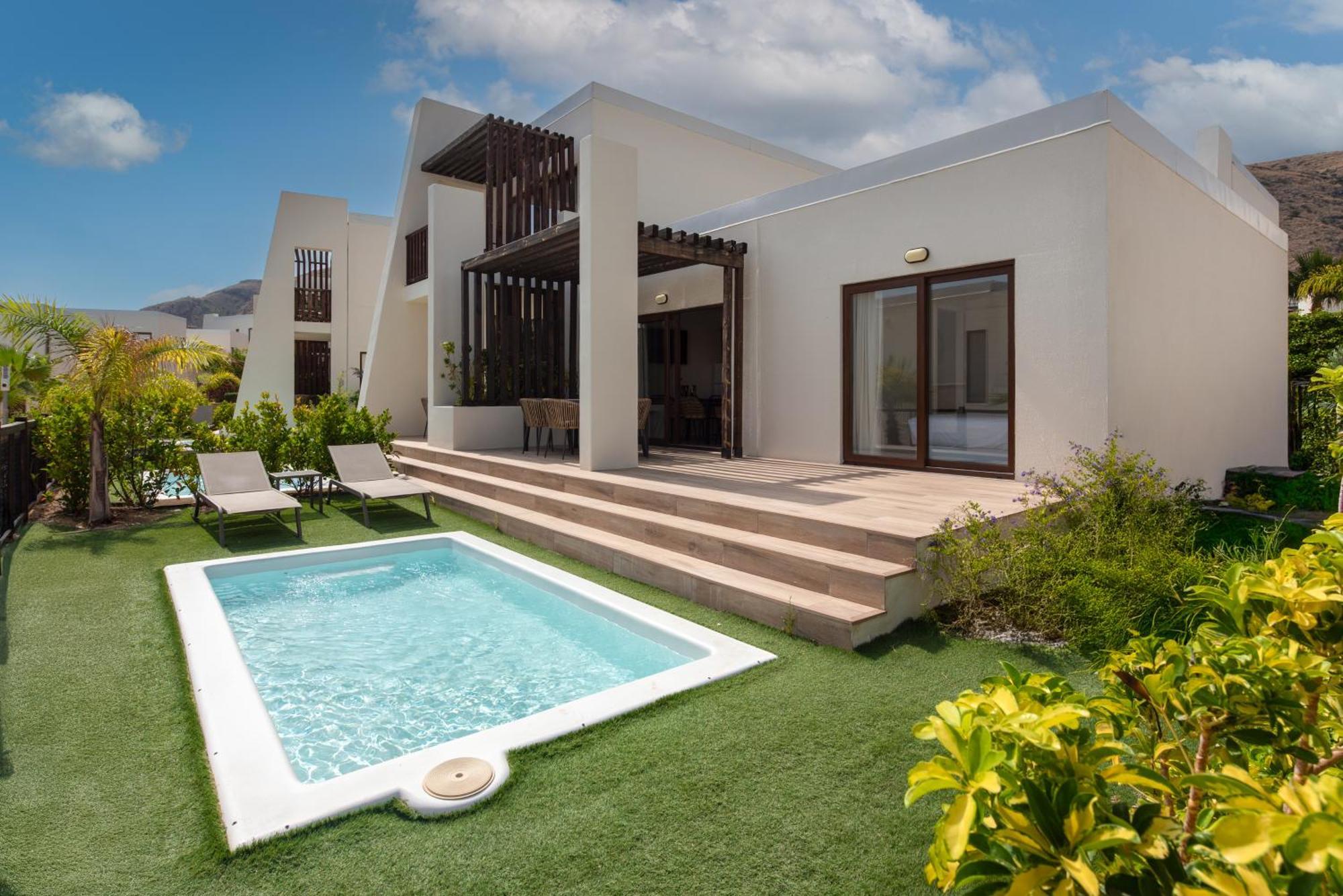 Three-Bedroom Comfort Pool Villa Balcony Resort View