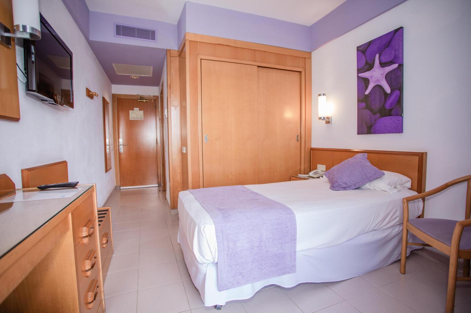 Single Room with Balcony,1692136981:JPEG