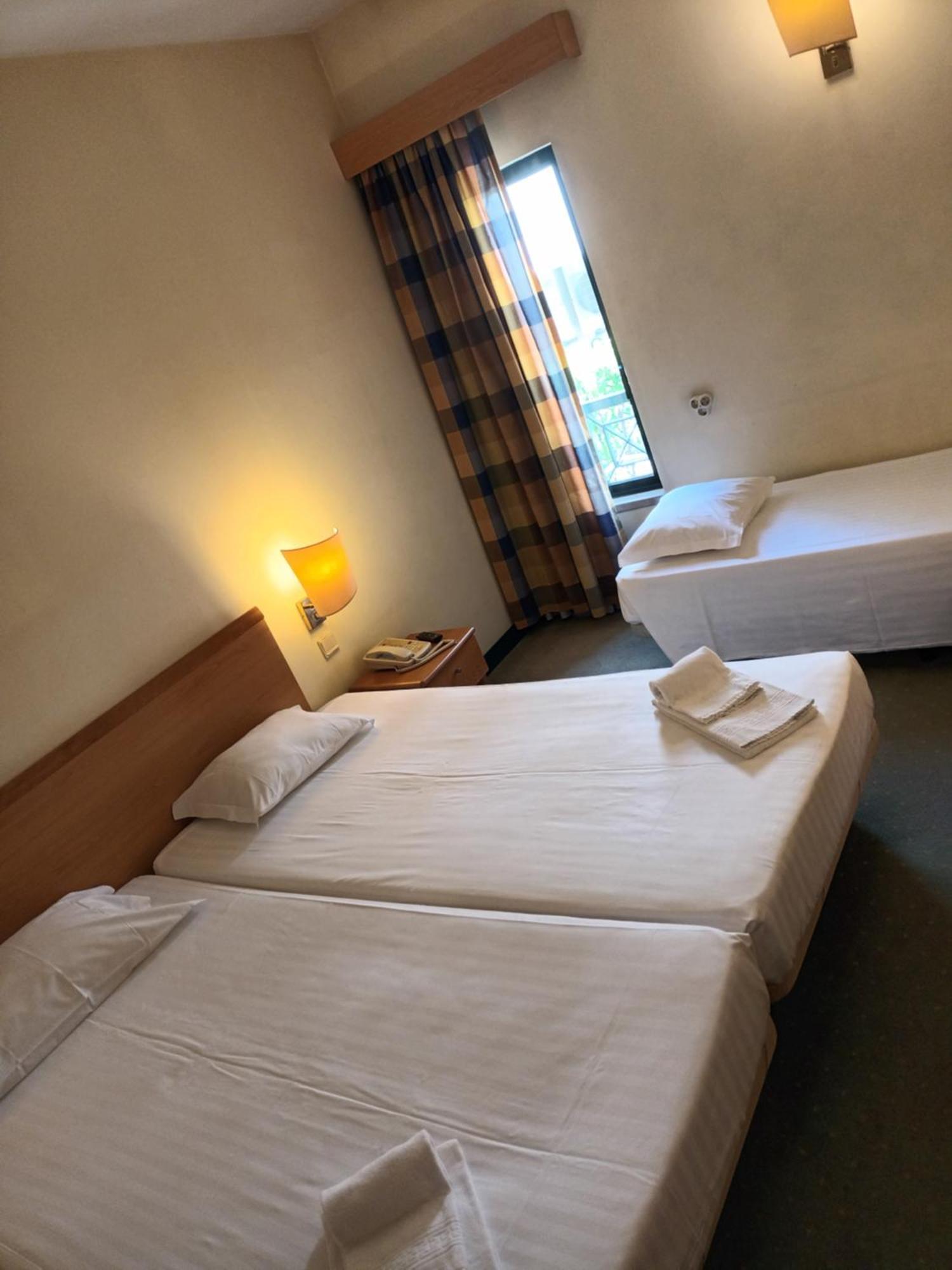 Twin Room Extra Bed