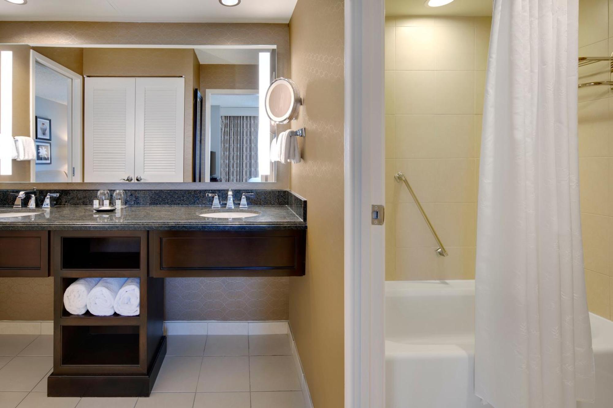 Standard King 1 Bedroom Suite