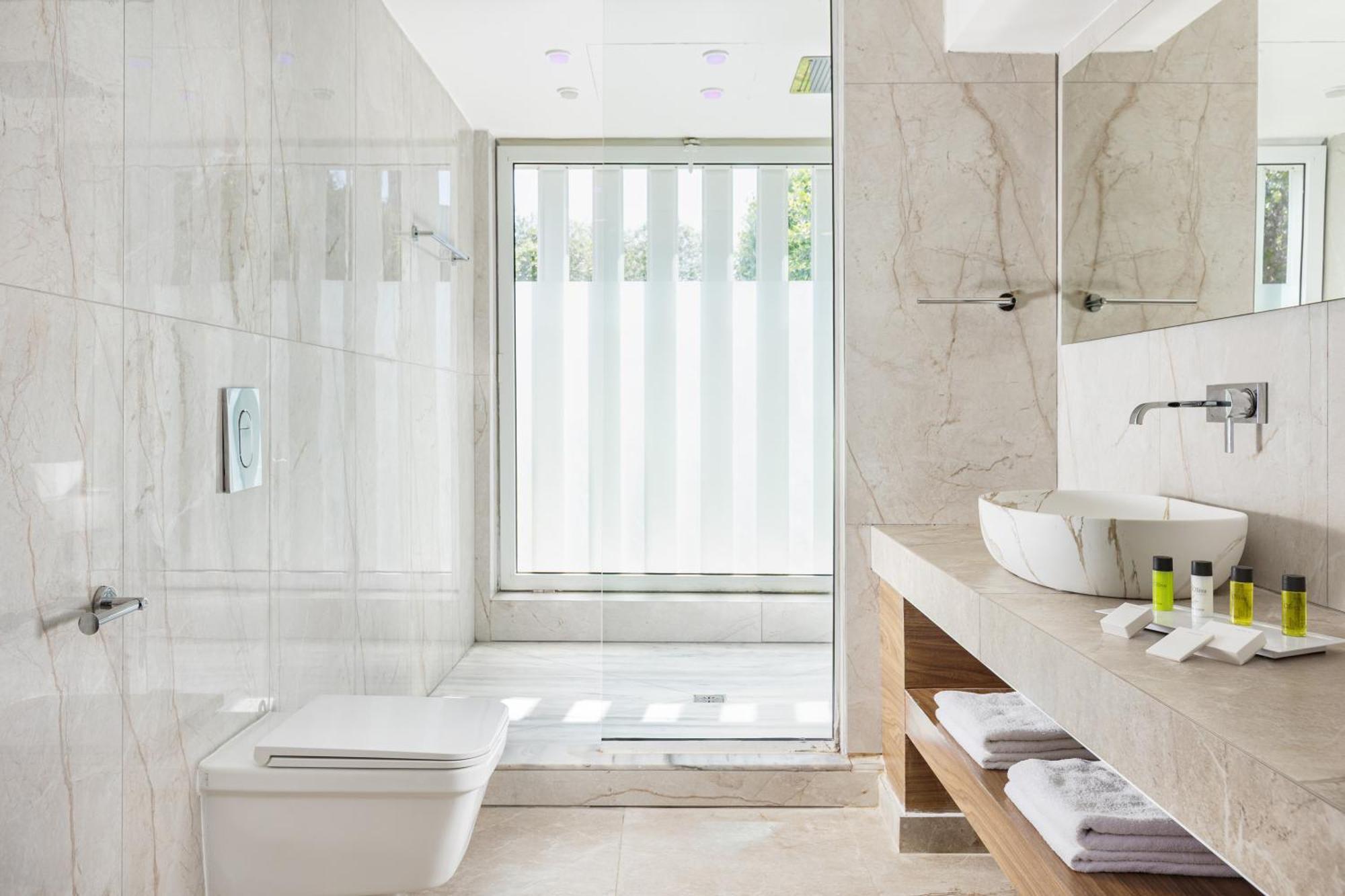 V1PP VIP One Bedroom Suite Private Pool