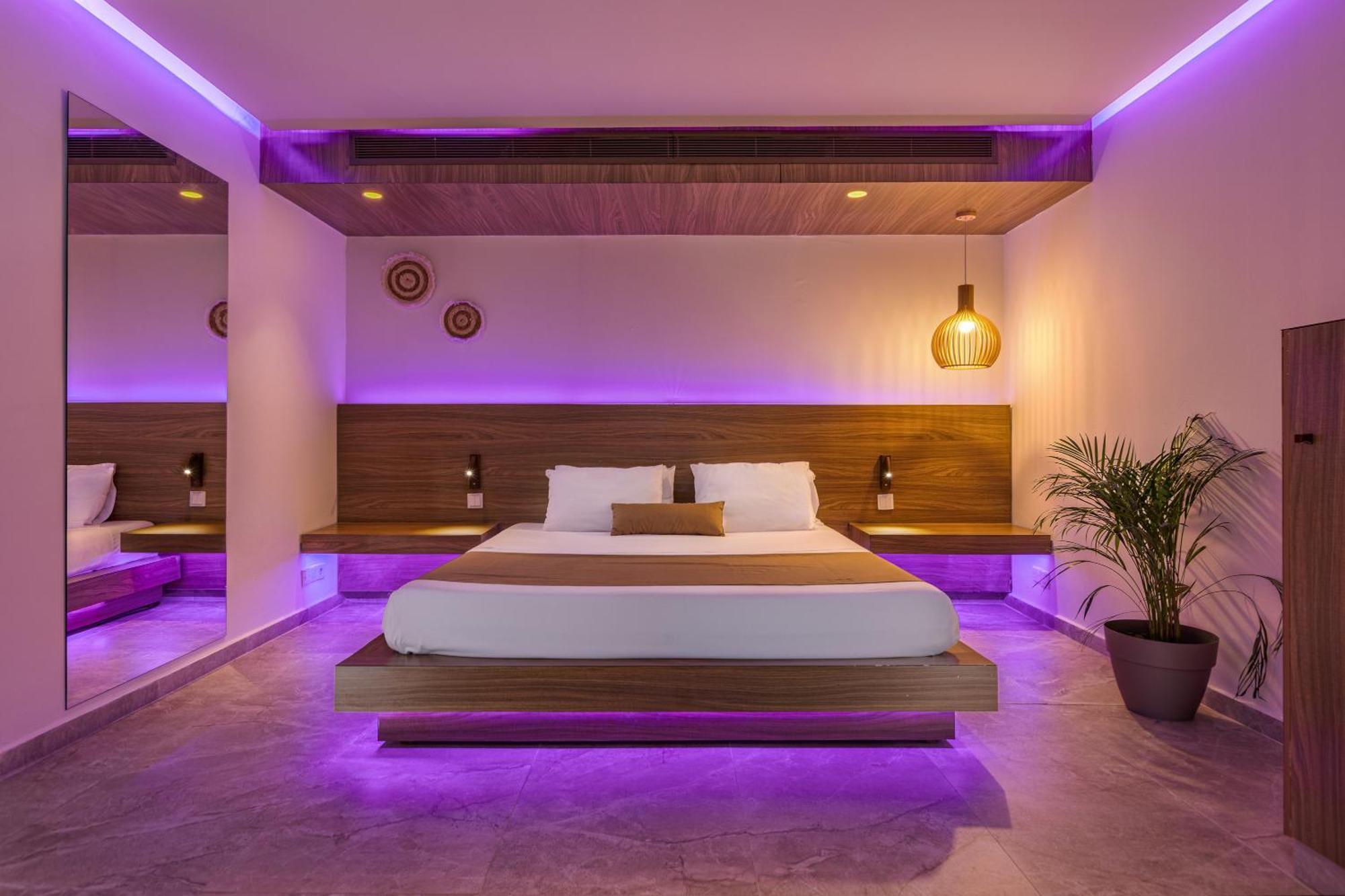 DDPV - Deluxe Double Pool View,1693286245:JPEG