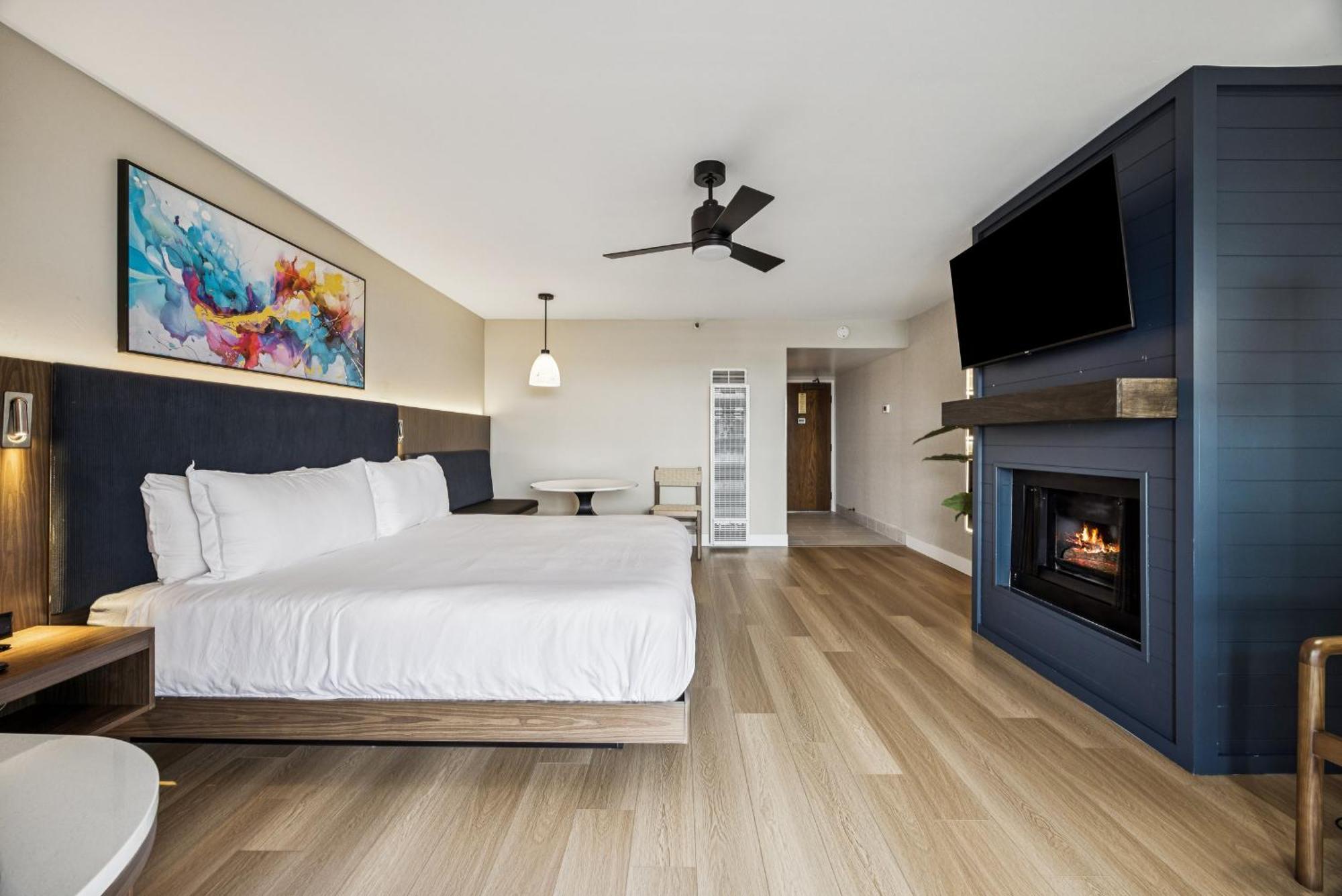 Premium King Room