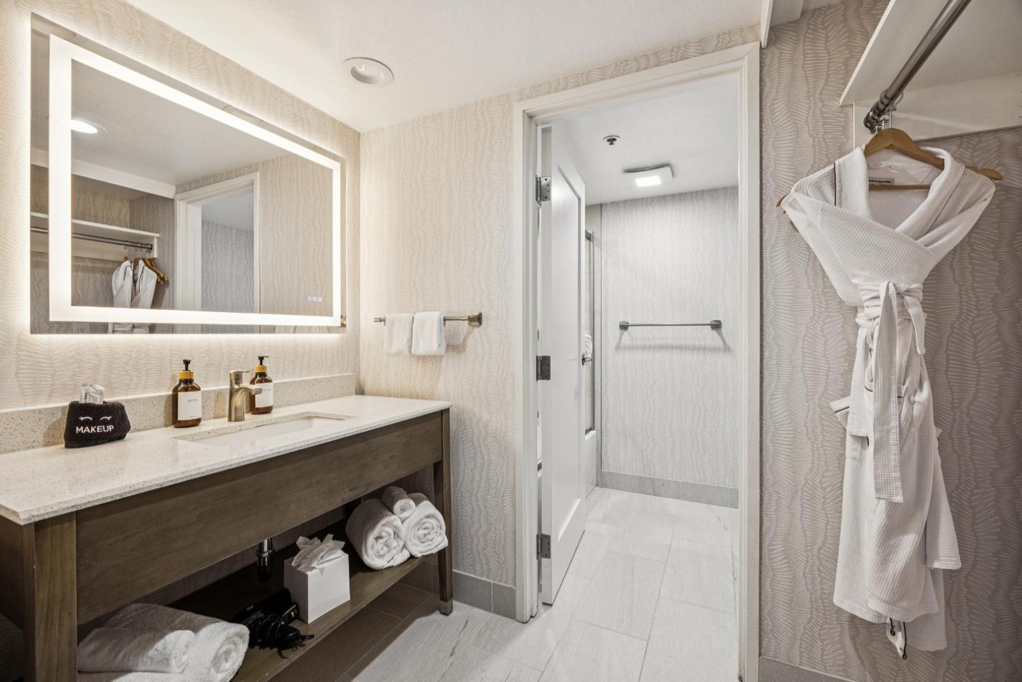 Premium Queen Room Two Queen Beds