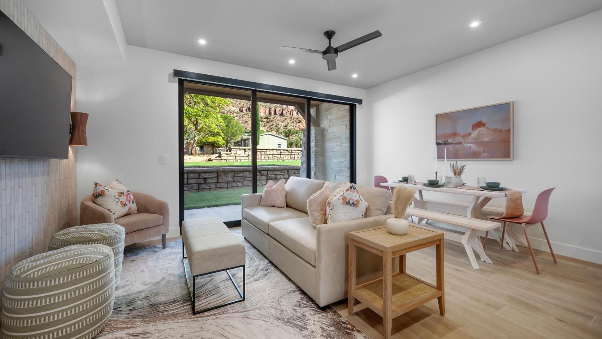 Luxury Villa 1 Bed 1 Bath or Patio