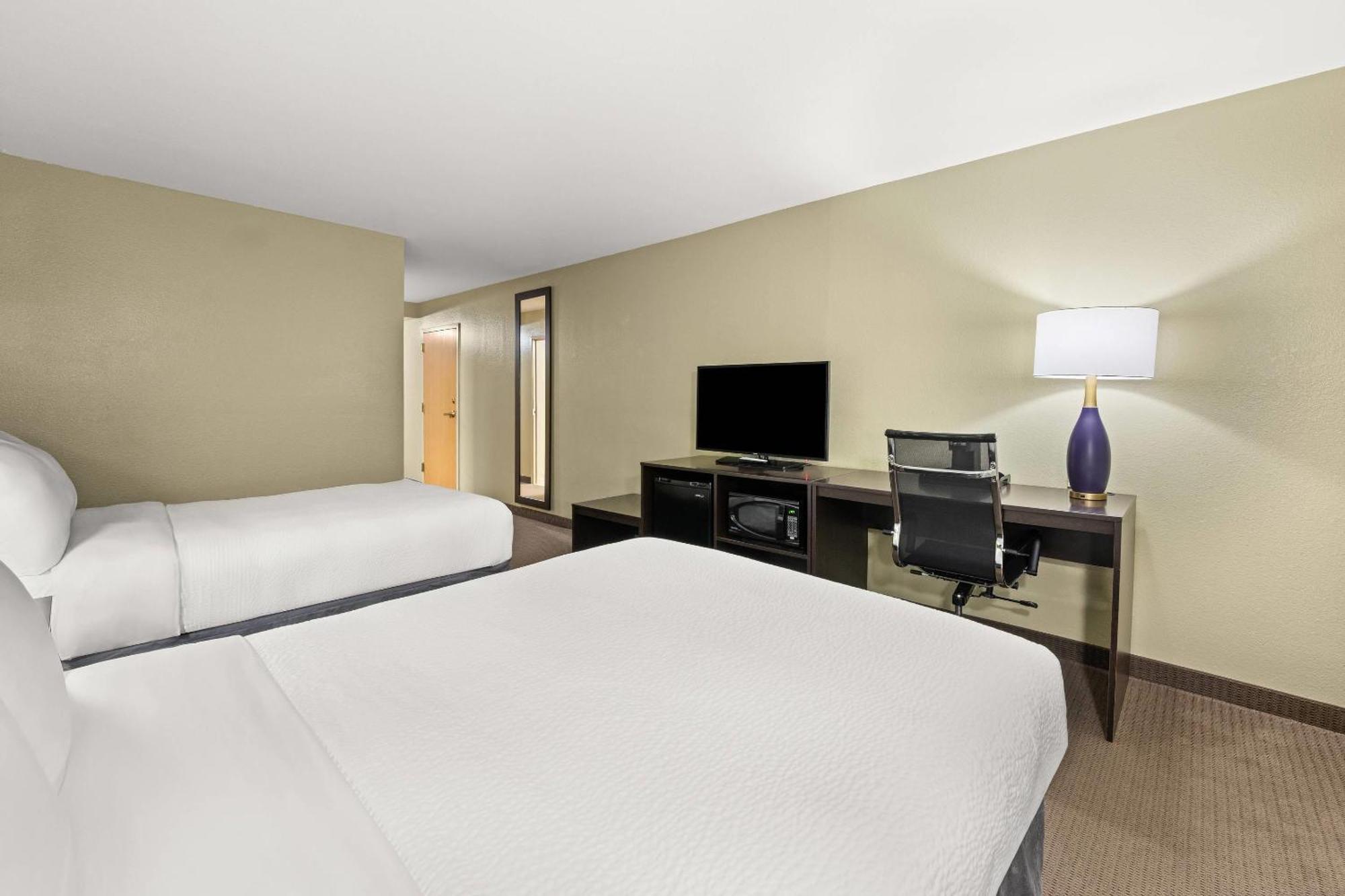 Double Room 2 Double Beds Disability Access or Non-Smoking