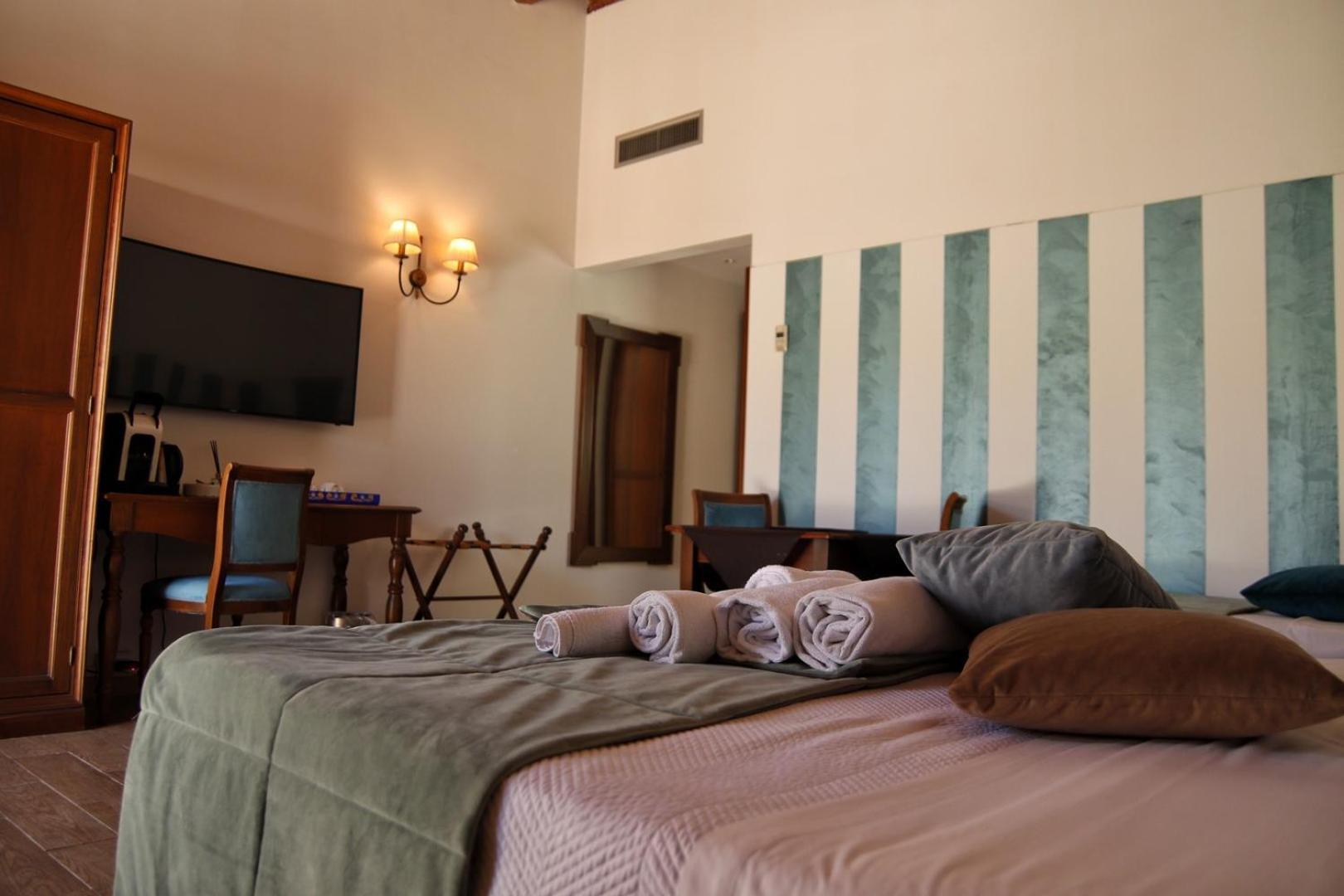Comfort Triple Room