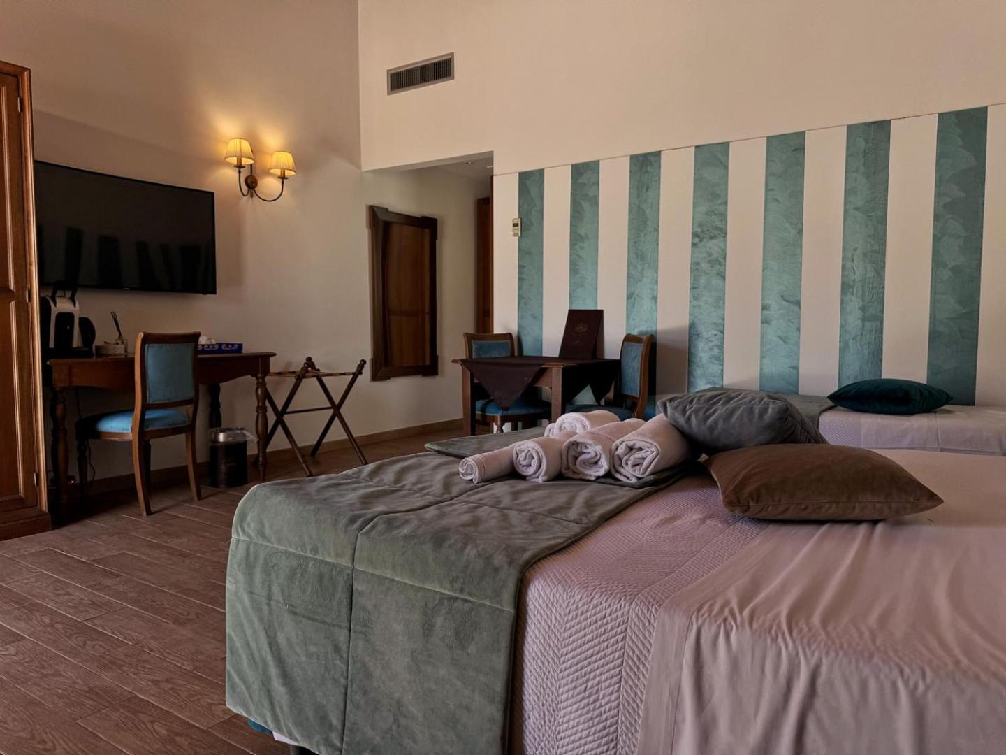 Comfort Triple Room
