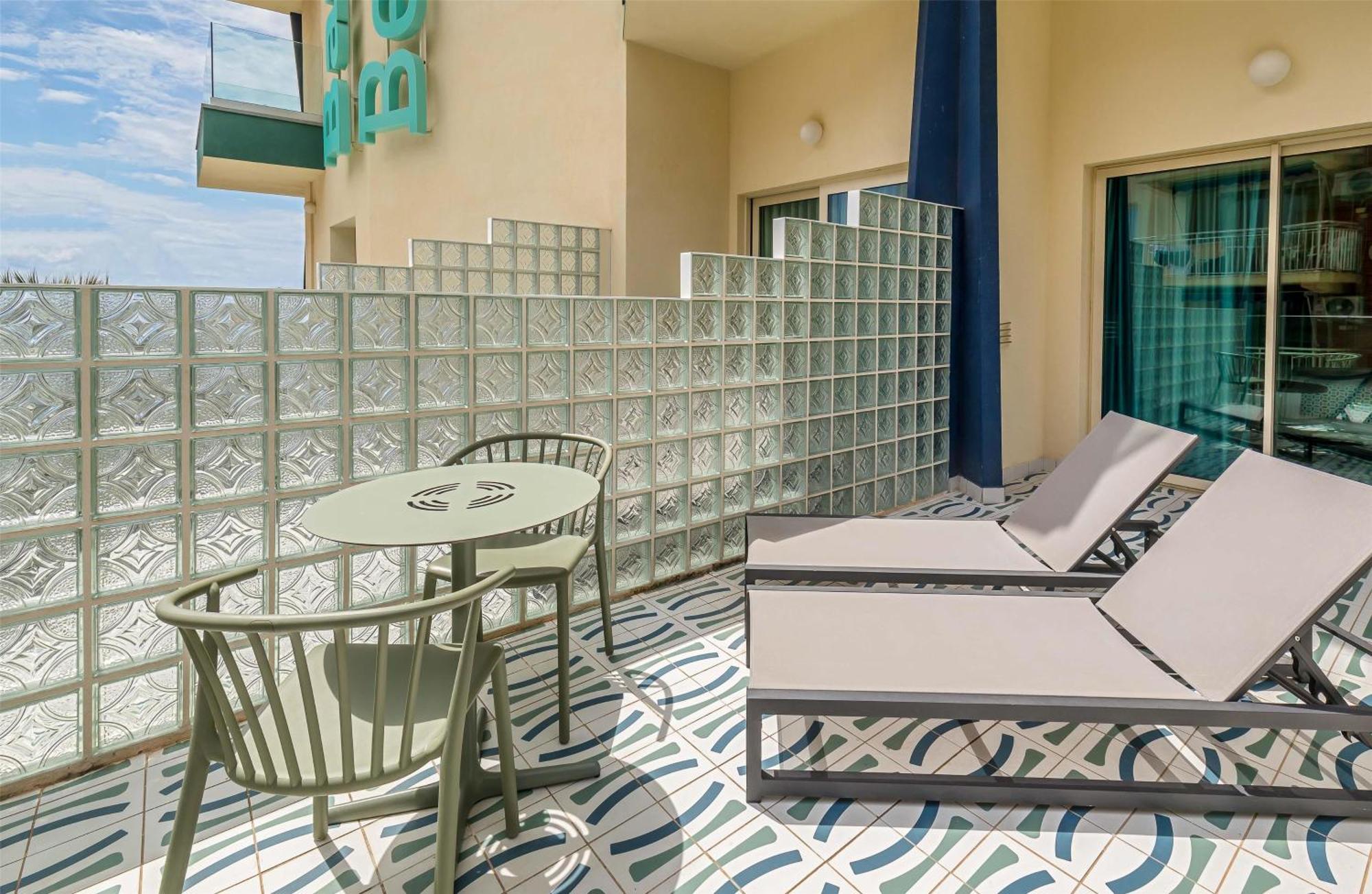 Deluxe Double Room Side Sea View