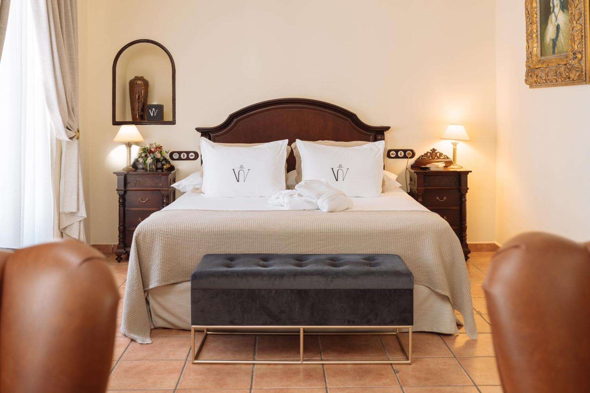Deluxe Double Room City View