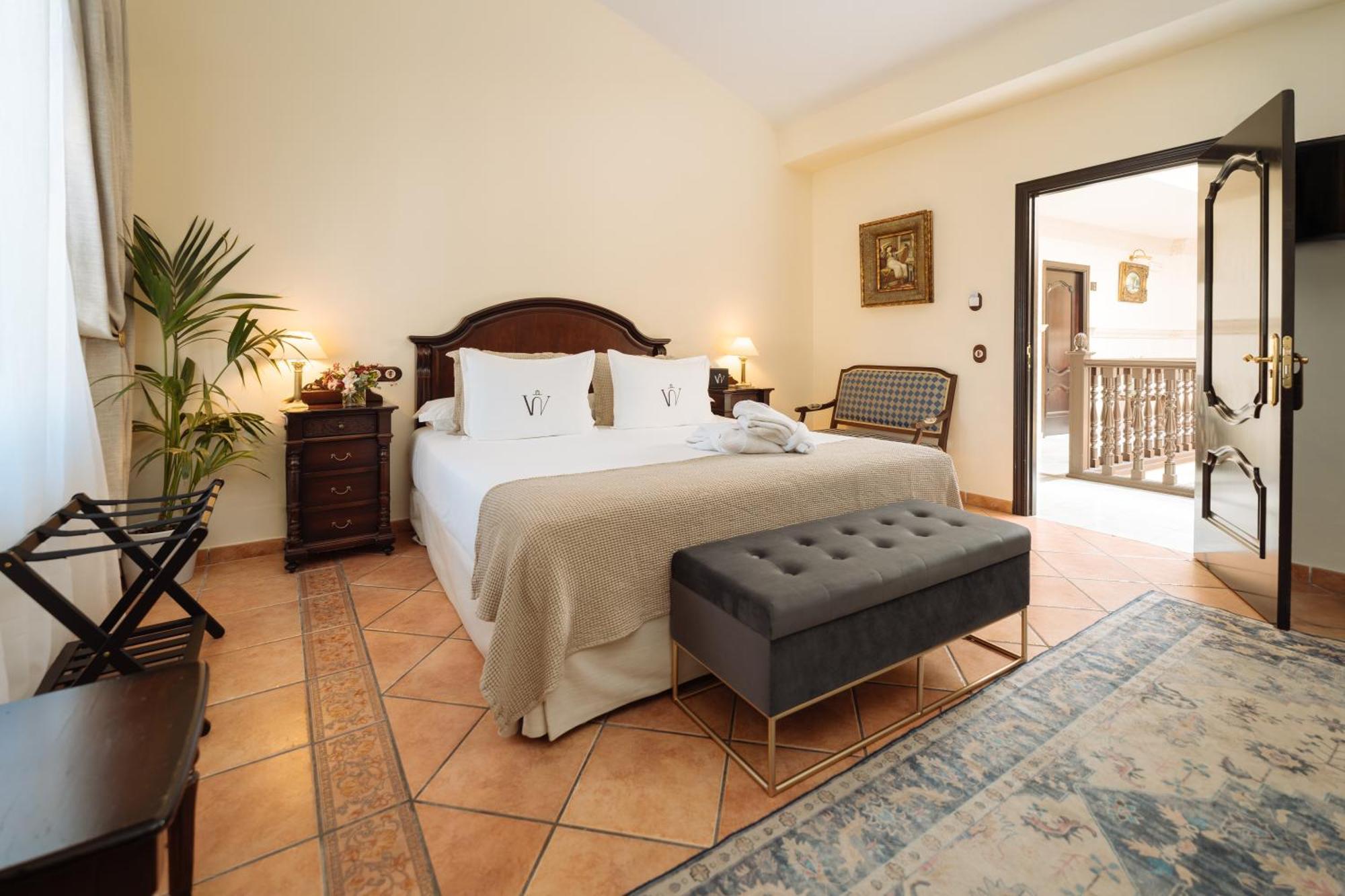 Deluxe Double Room City View