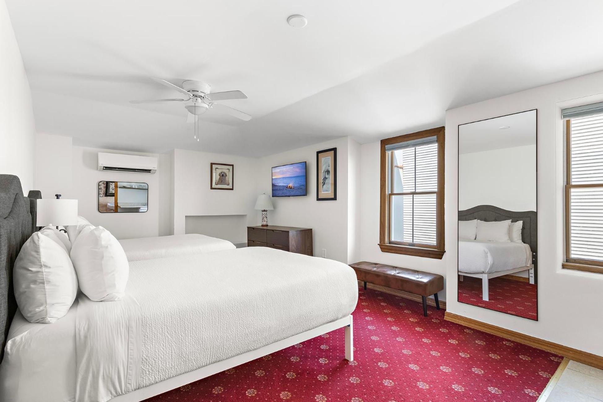 Deluxe Quadruple Room