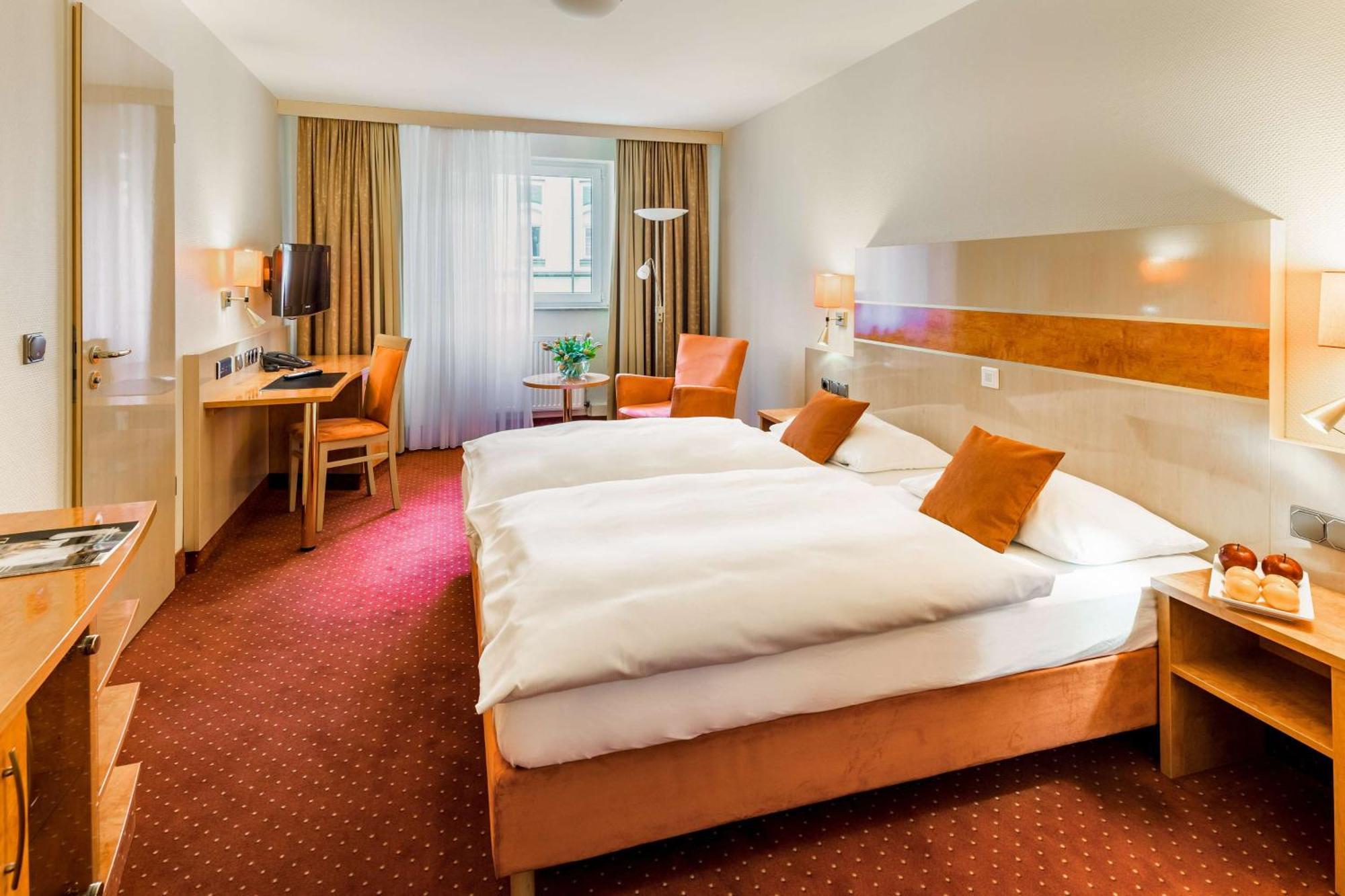Doppelzimmer mit Doppelbett