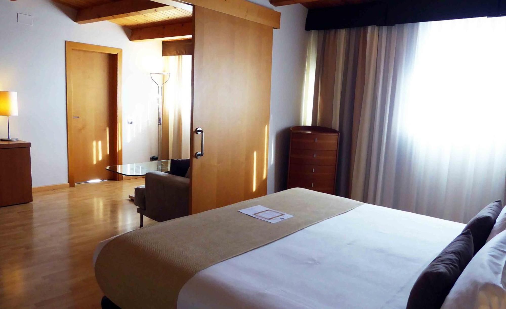 Queen Suite Spa Bath