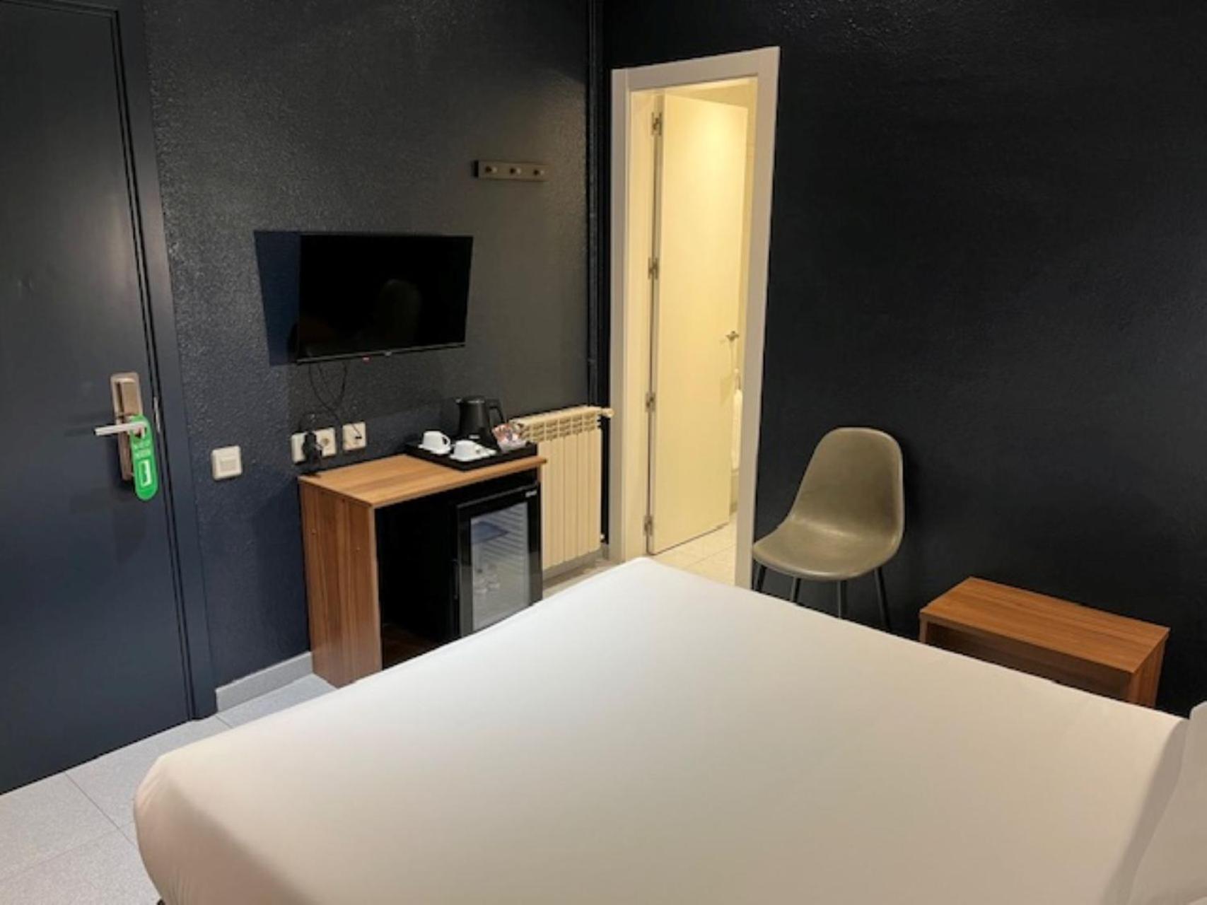 Double Room,1695318393:JPEG