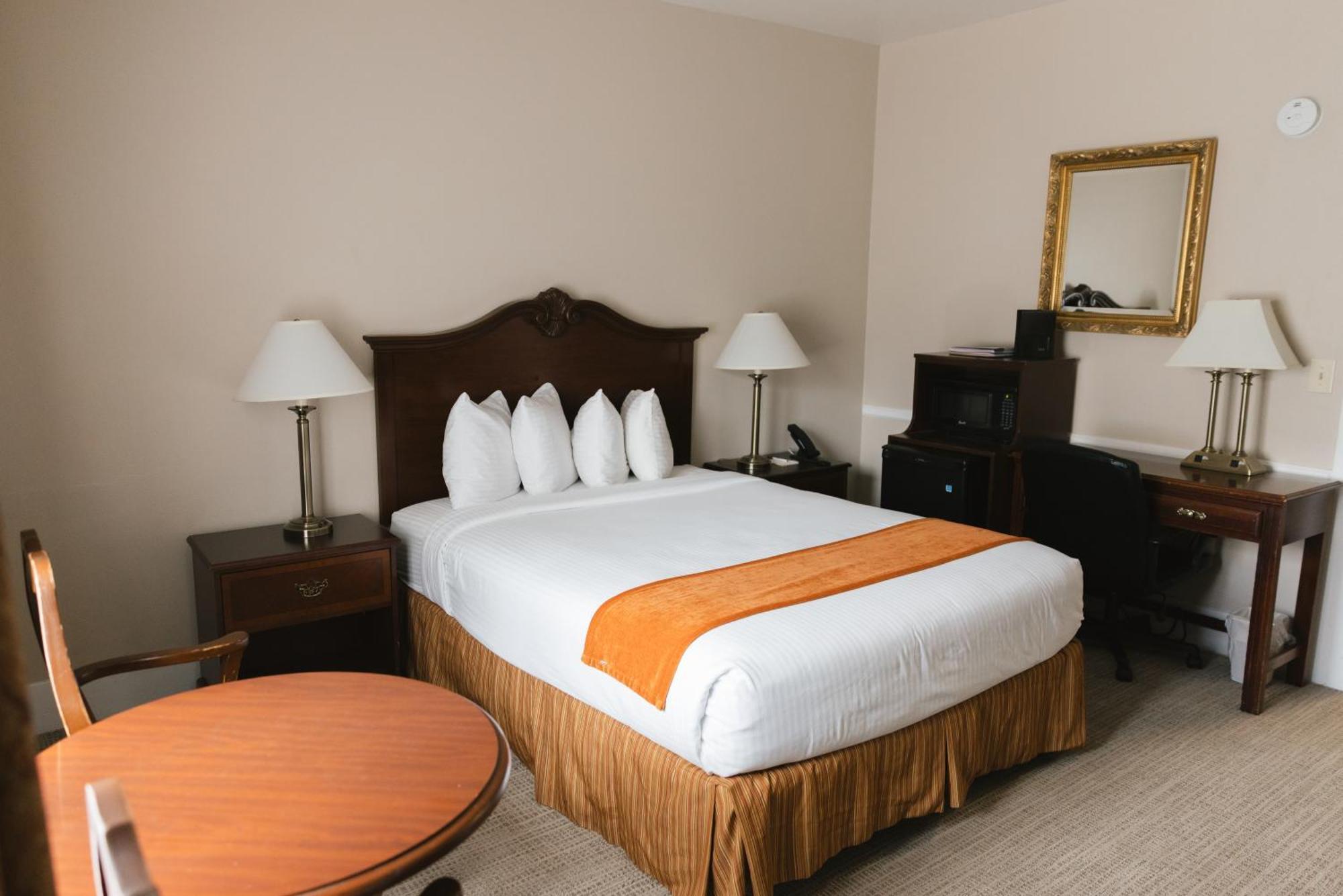 Queen Room
