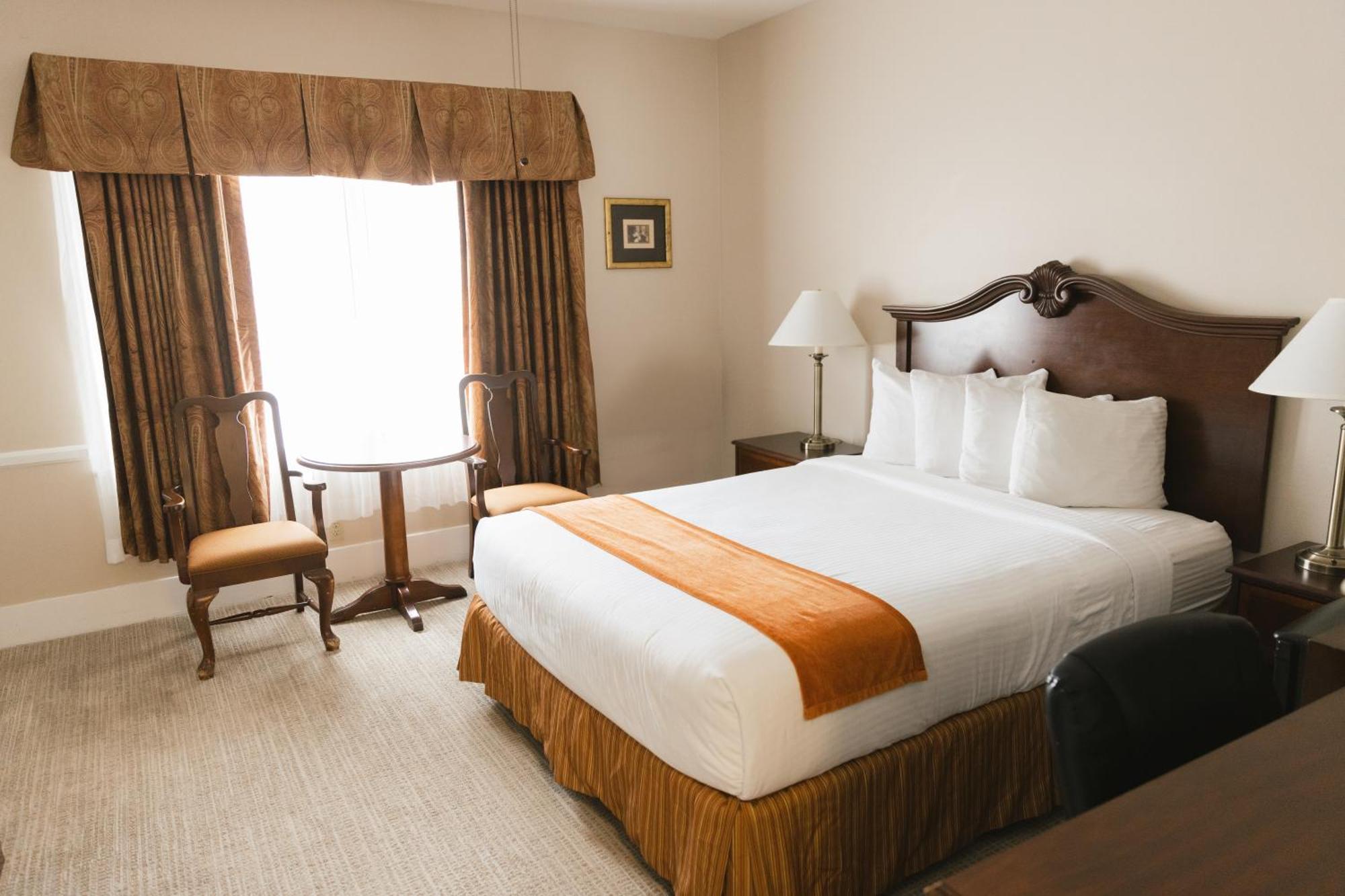 Queen Room