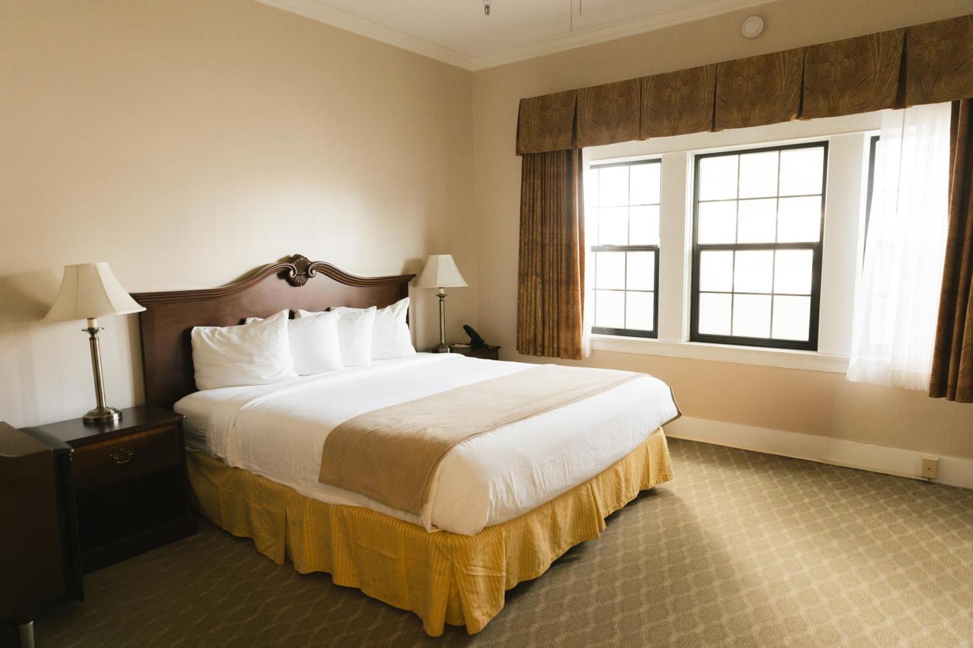 Standard King Room
