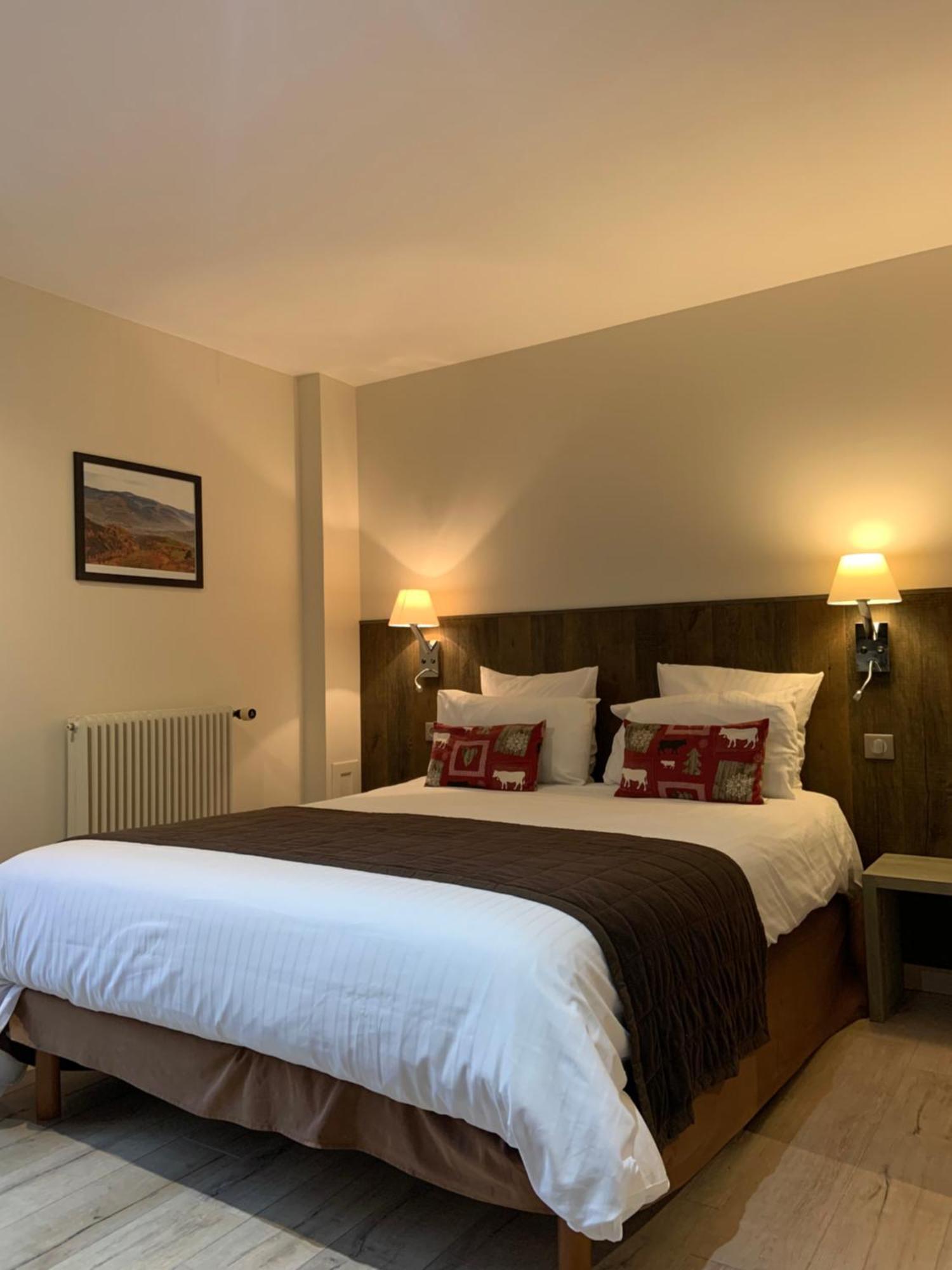 Chambre Double ou lits jumeaux avec terrasse et Jaccuzzi privatif