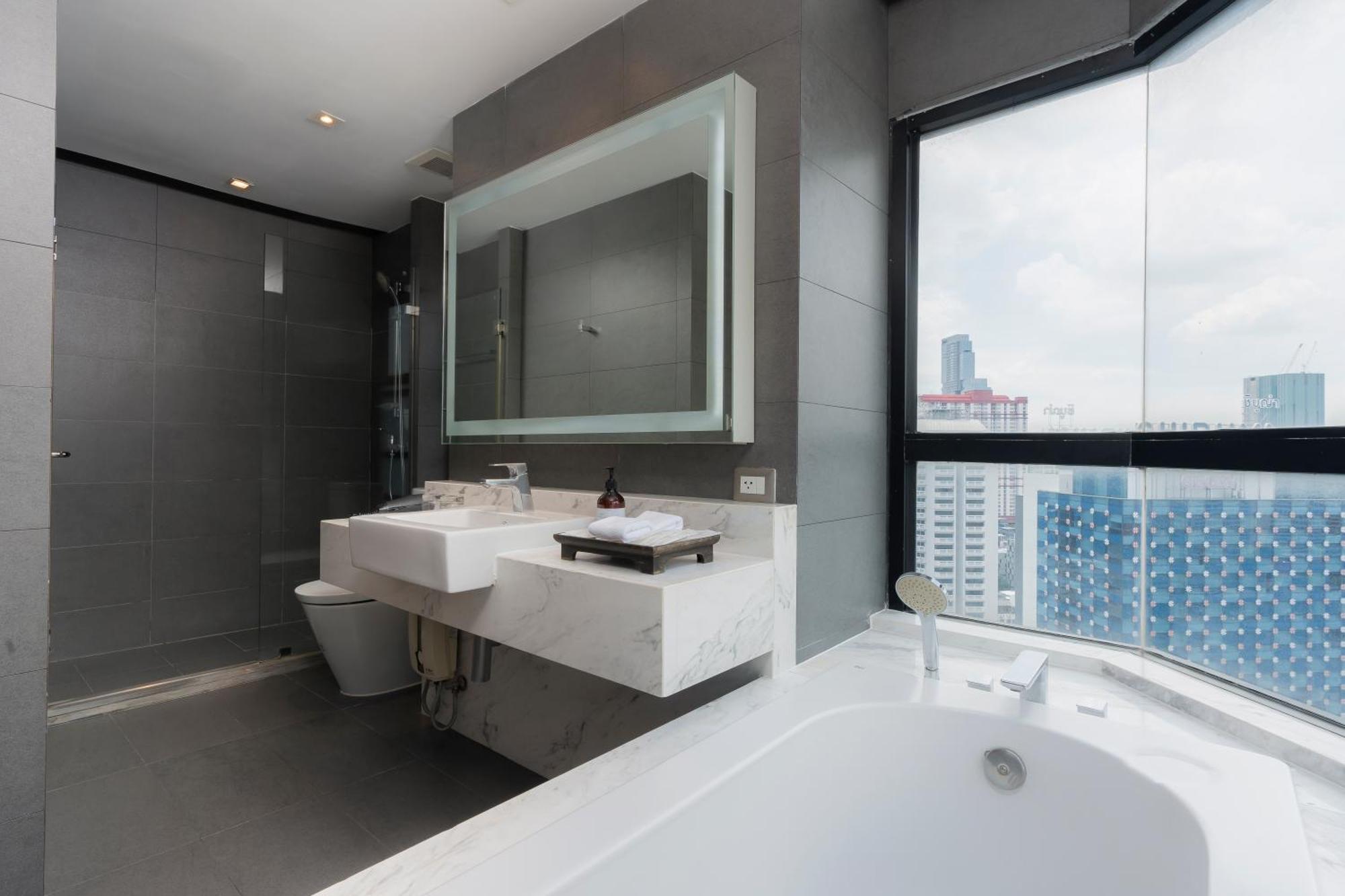 Luxury Suite