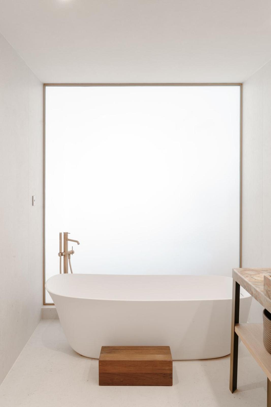 Romantiko Suite