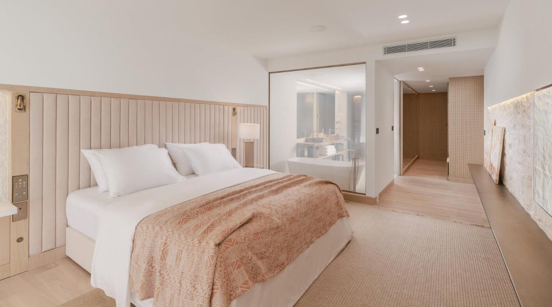 Romantiko Suite