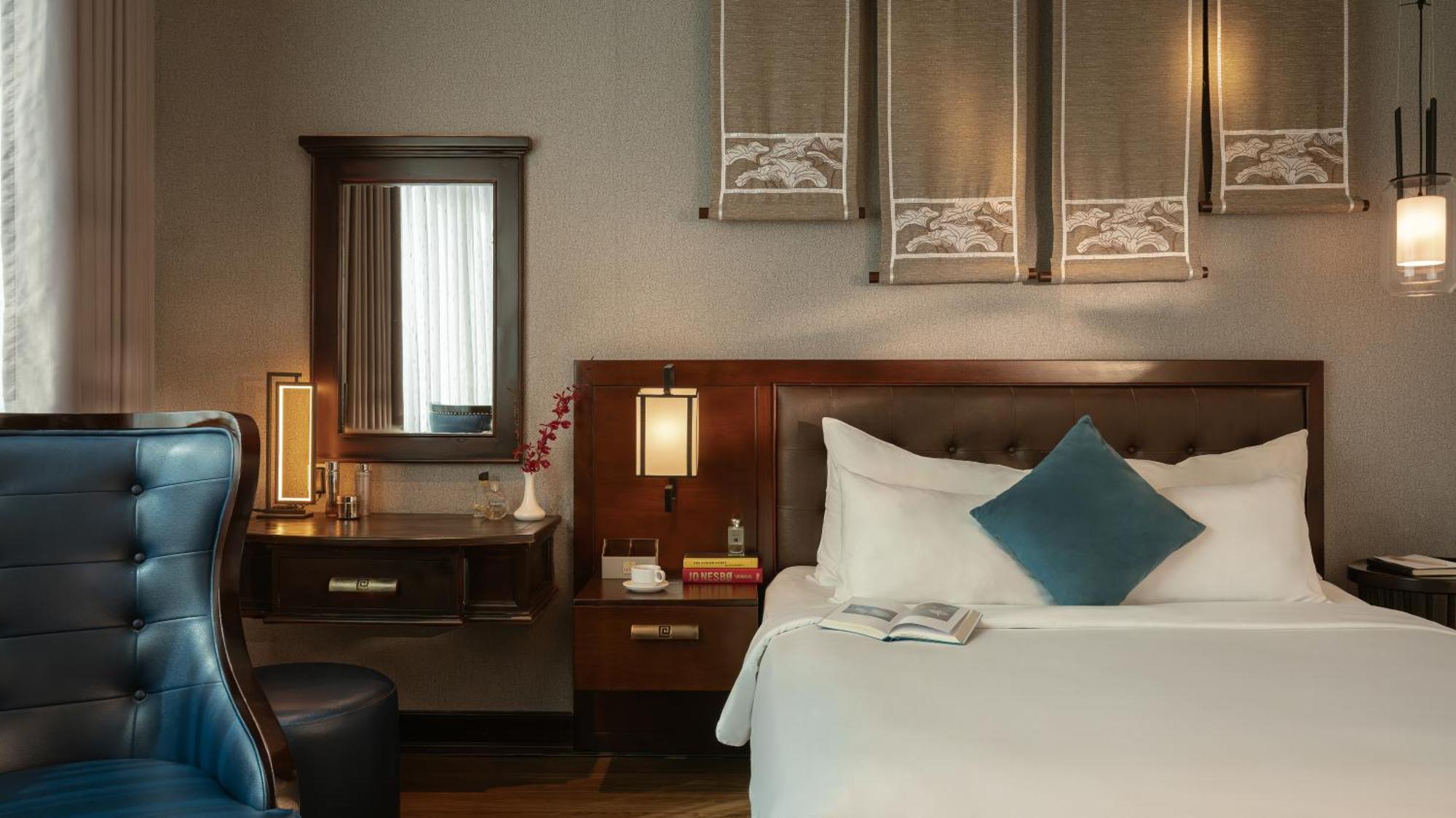 Deluxe Double Room Daily Minibar & 1 time Afternoon Tea