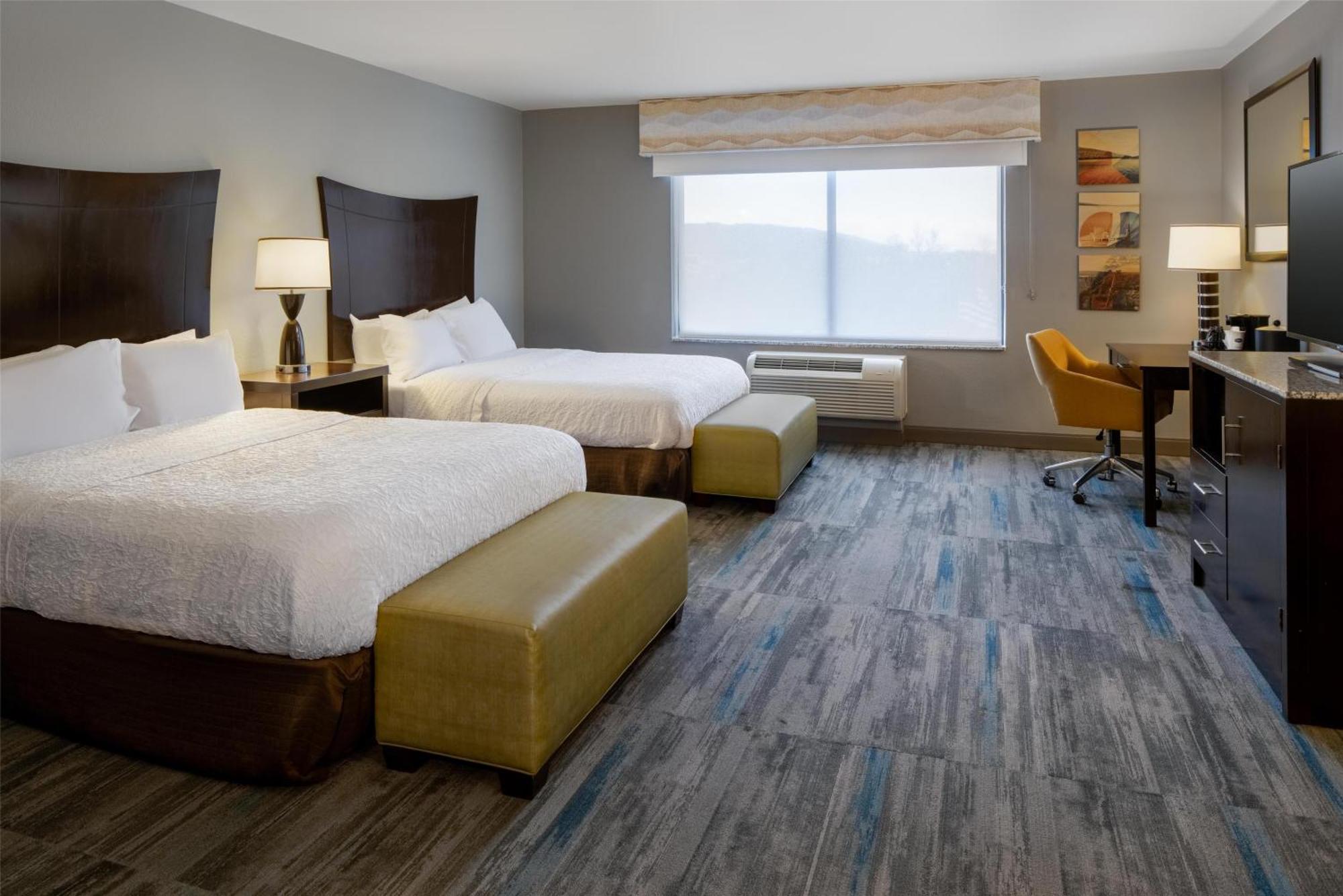 Room with Two Queen Beds - Non-Smoking