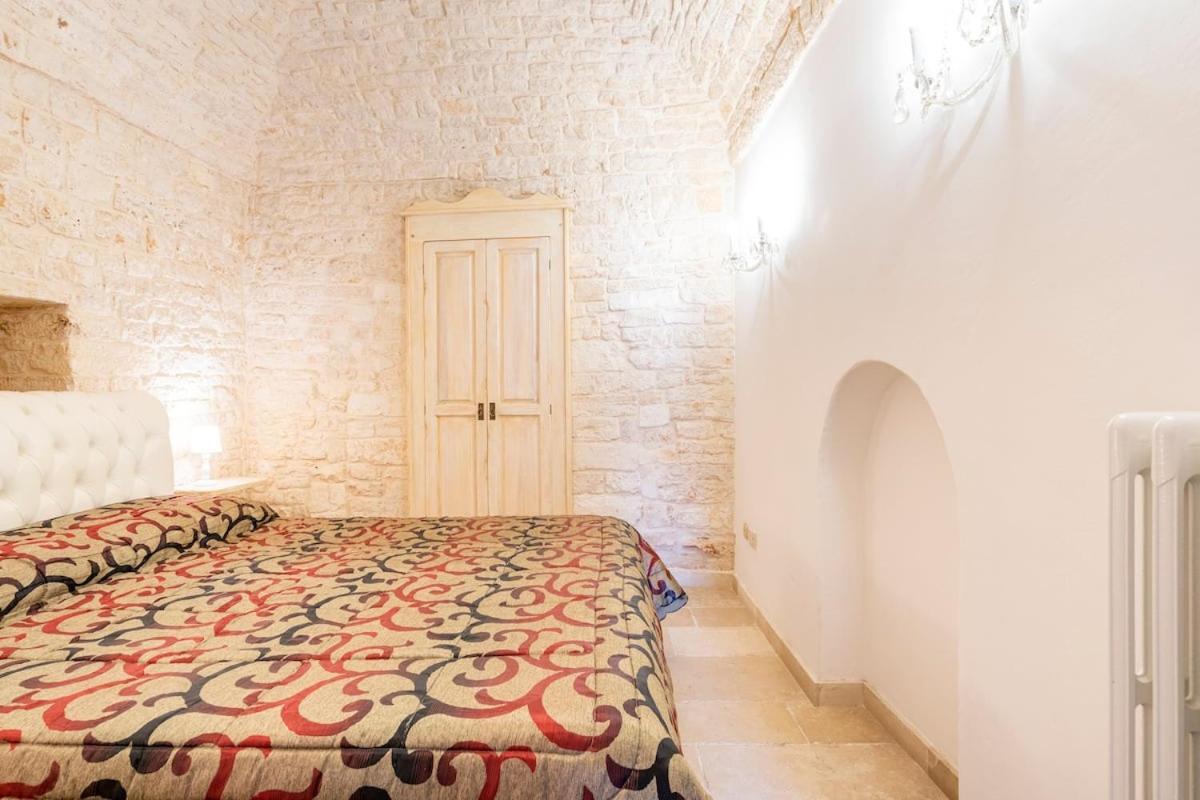 One-Bedroom Standard Apartment