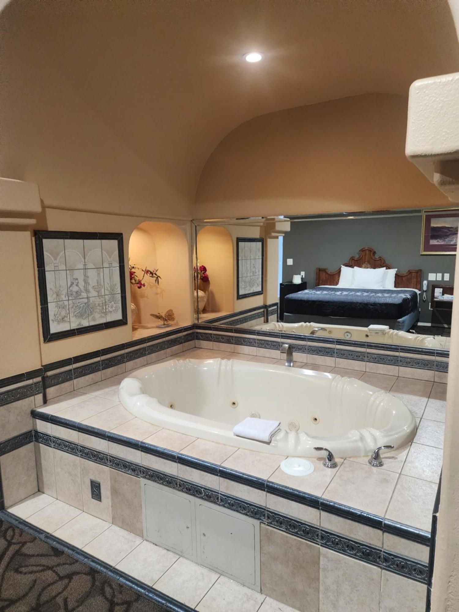 Double Room Spa Bath