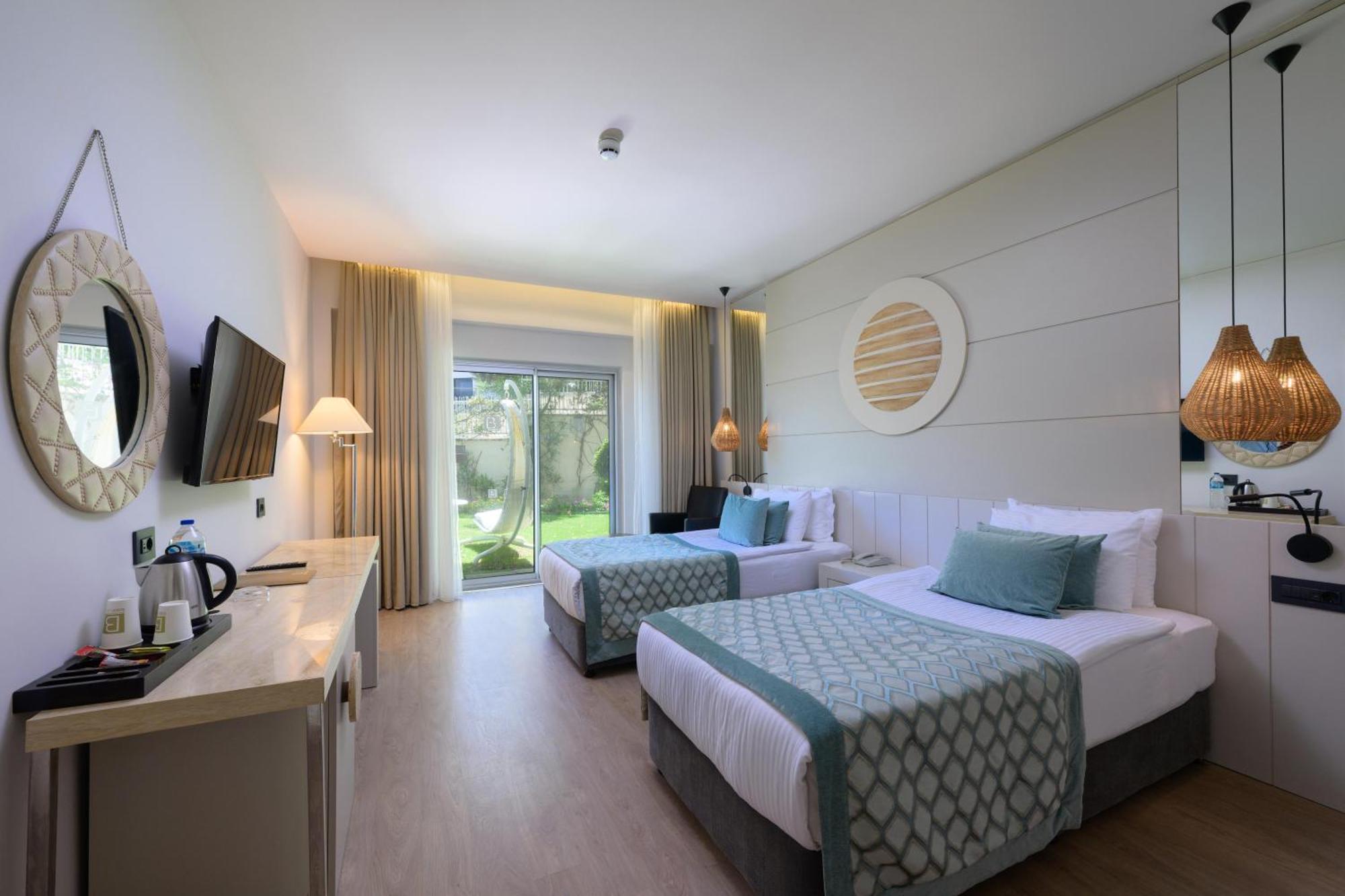 Deluxe Double or Twin Room Garden View